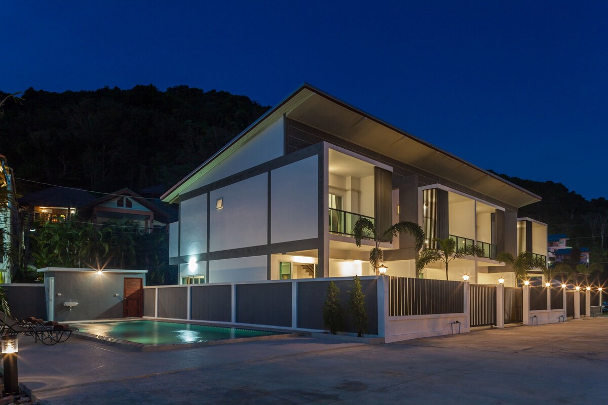 3-bedroom villa with a picturesque view, Kata