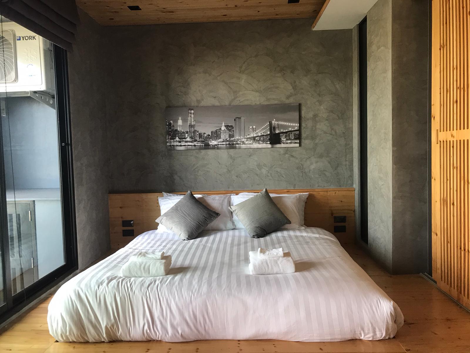 Studio apartment in a modern condominium, Nai Harn