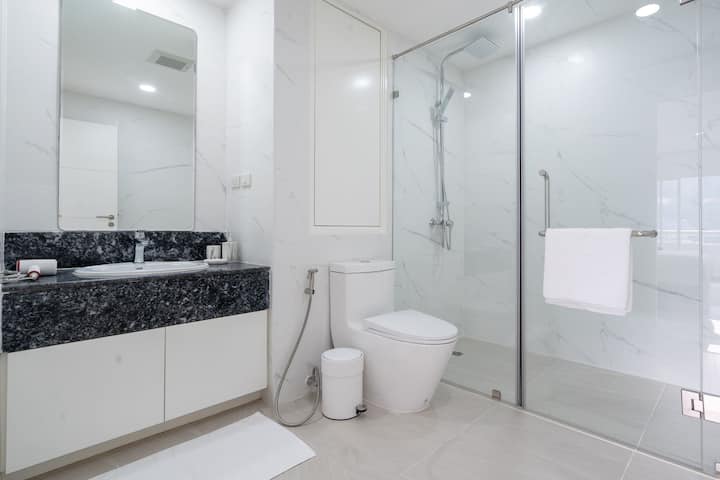Apartment with a modern interior in a new residential complex 5 minutes from Patong Beach., 1 bedroom