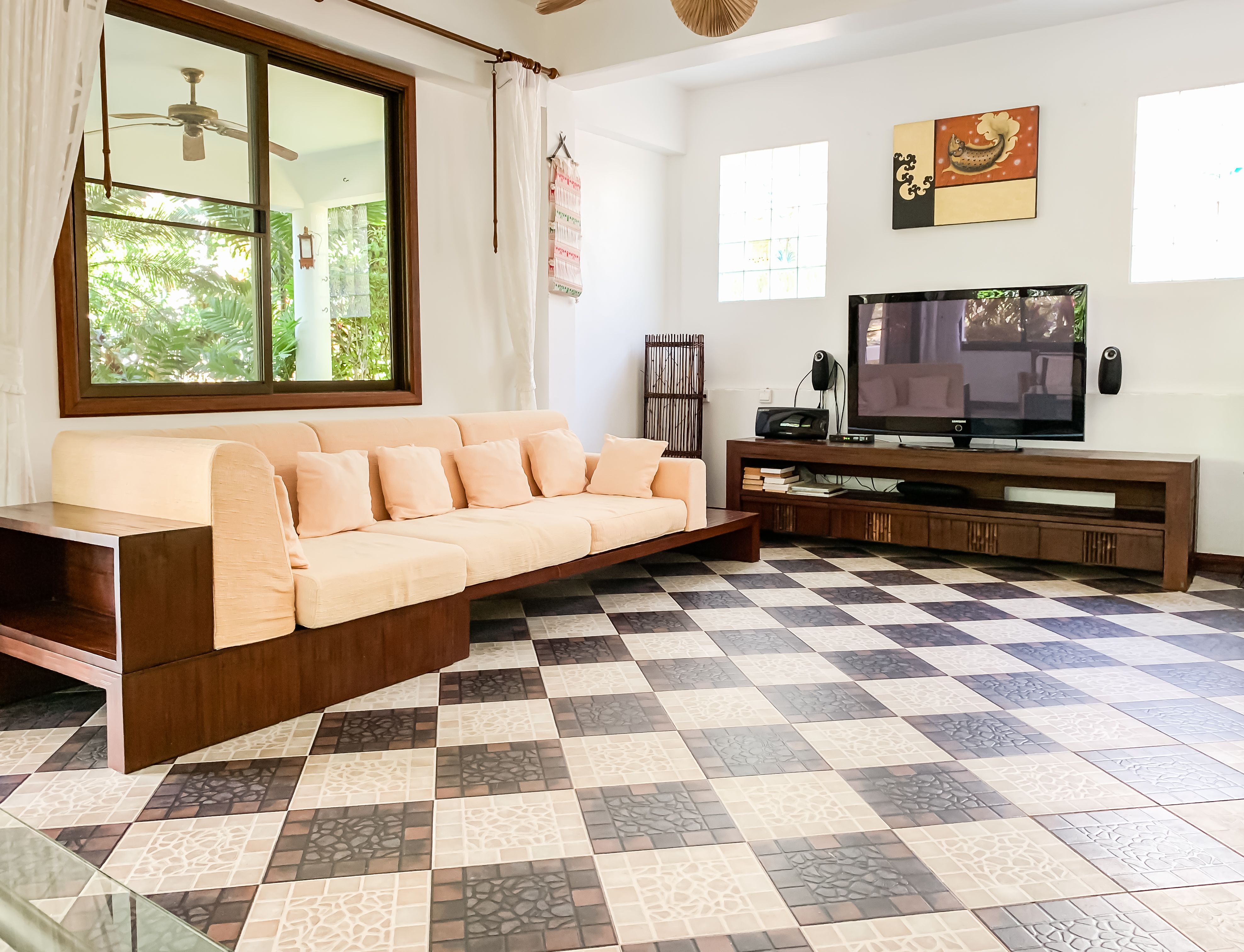 Private 4-bedroom villa with shared pool, Nai Harn