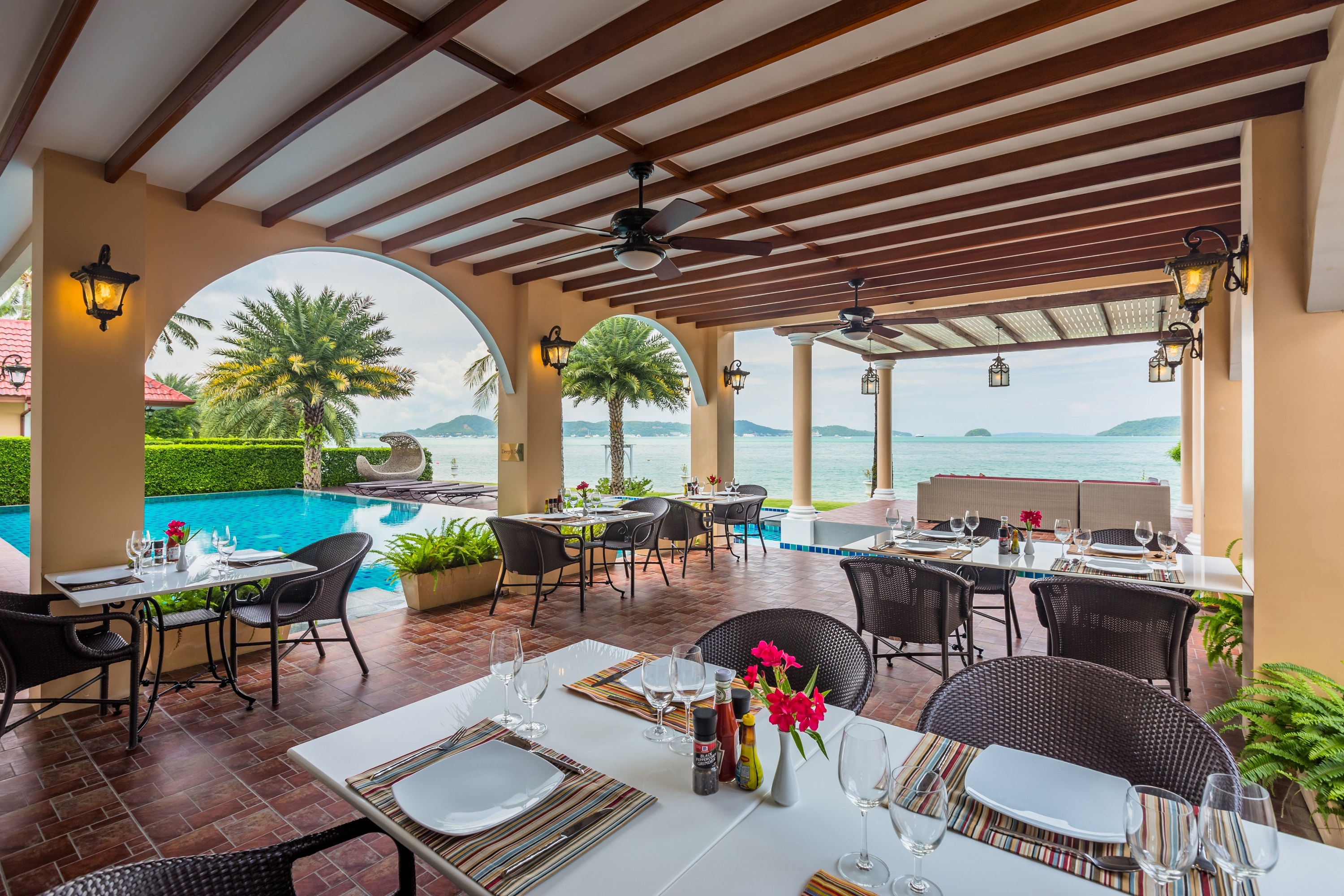 Luxurious two-storey villa with sea views and a private pool in Rawai, 9 bedrooms