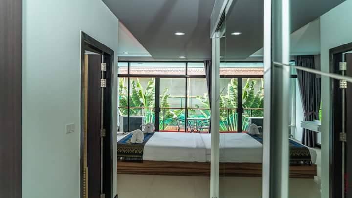 Apartment in Nai Harn with nature view, 2 bedrooms