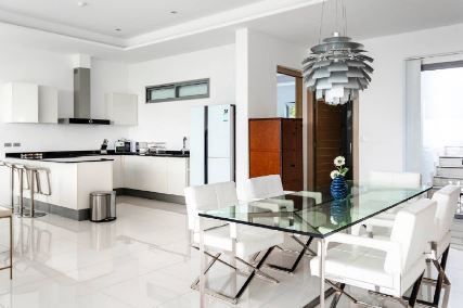 Family 3-bedroom apartment, Karon area
