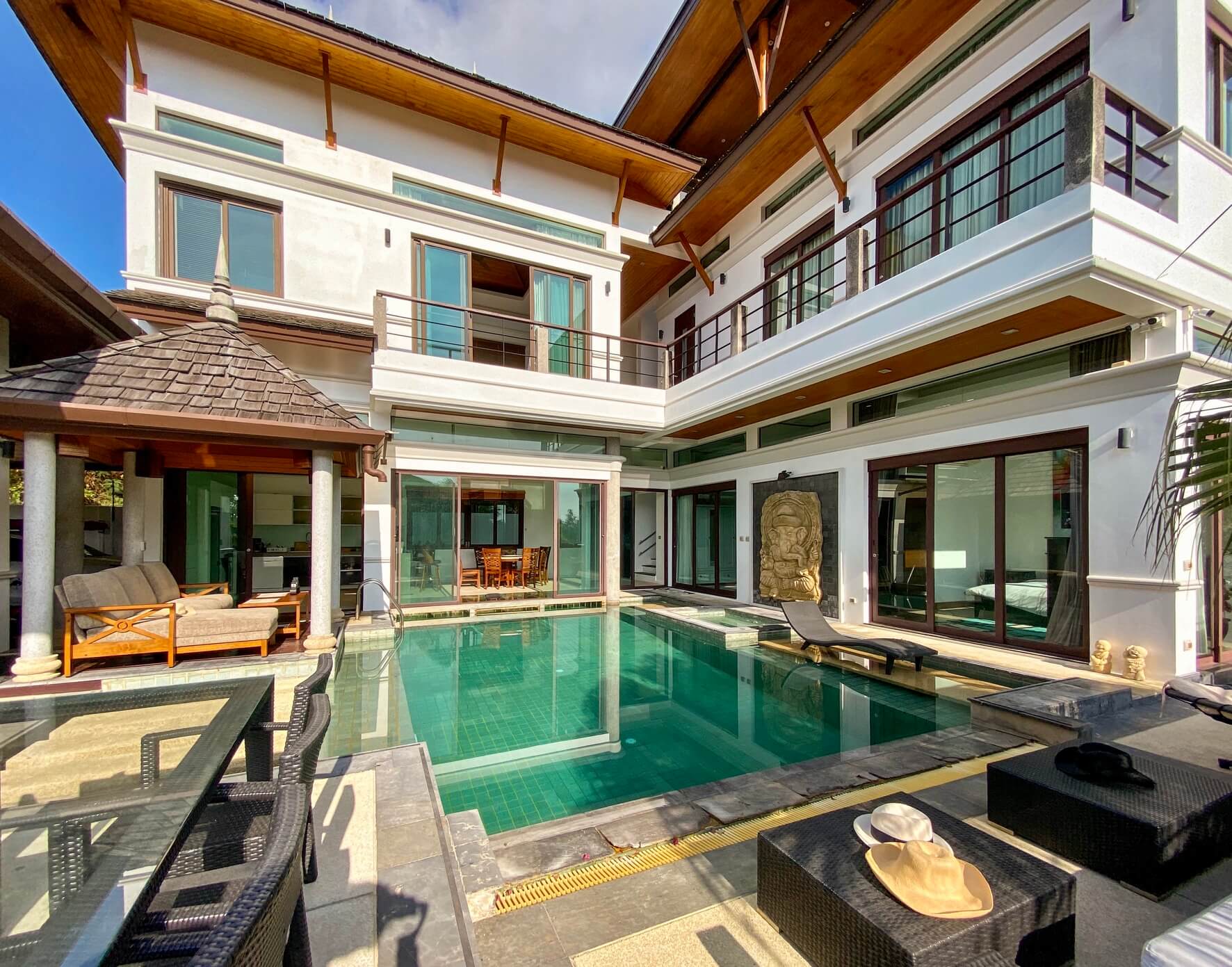 Stylish 4 bedroom villa, Rawai