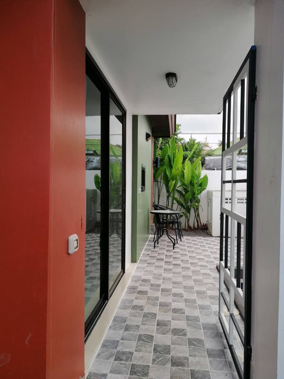 Cozy villa with a pool in Rawai, 1 bedroom