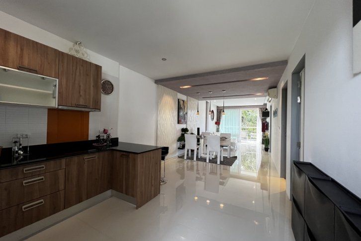 Spacious 2-bedroom apartment overlooking the Golf Courses