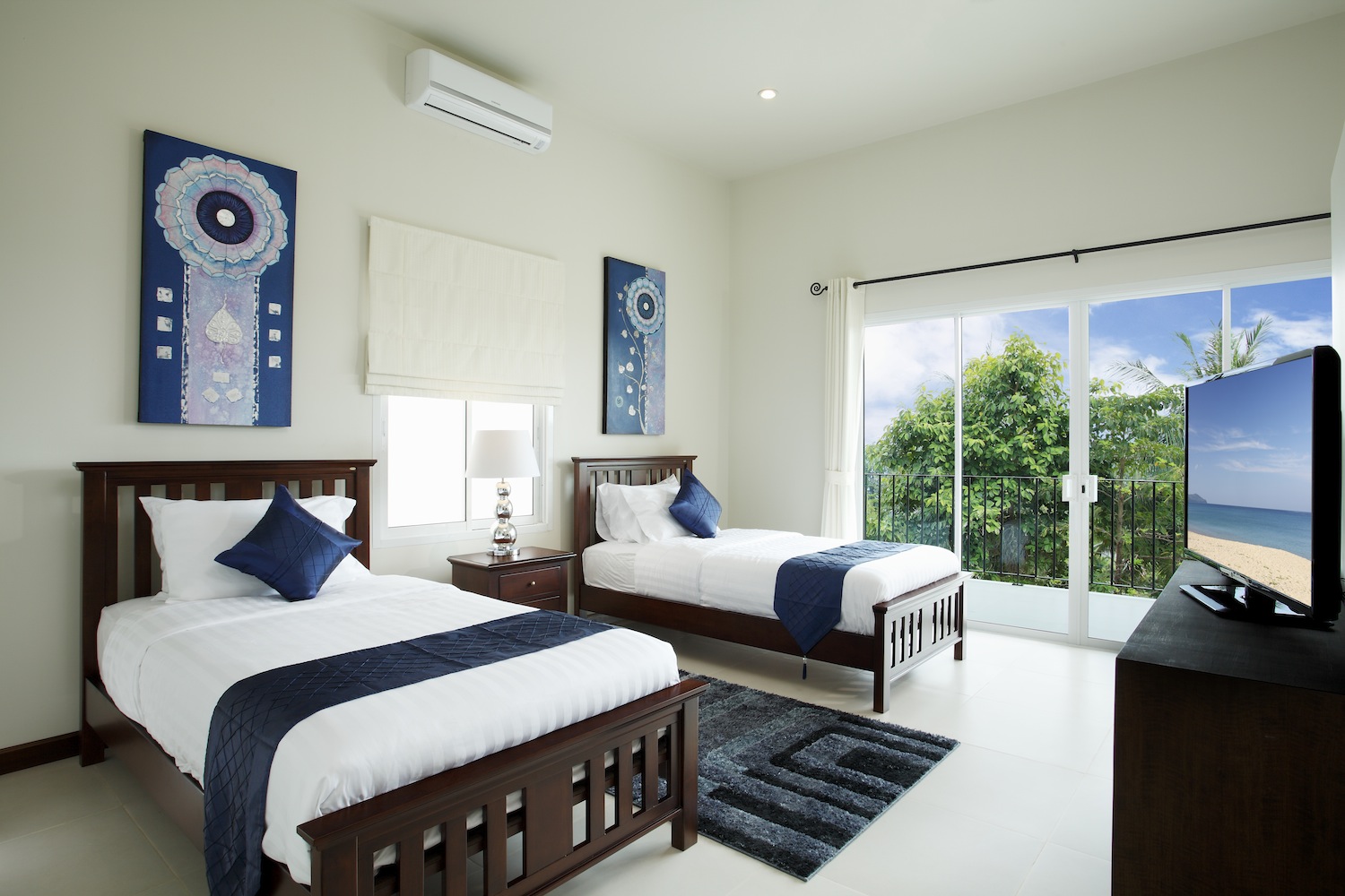Villa with pool and private terrace, 9 bedrooms, Rawai
