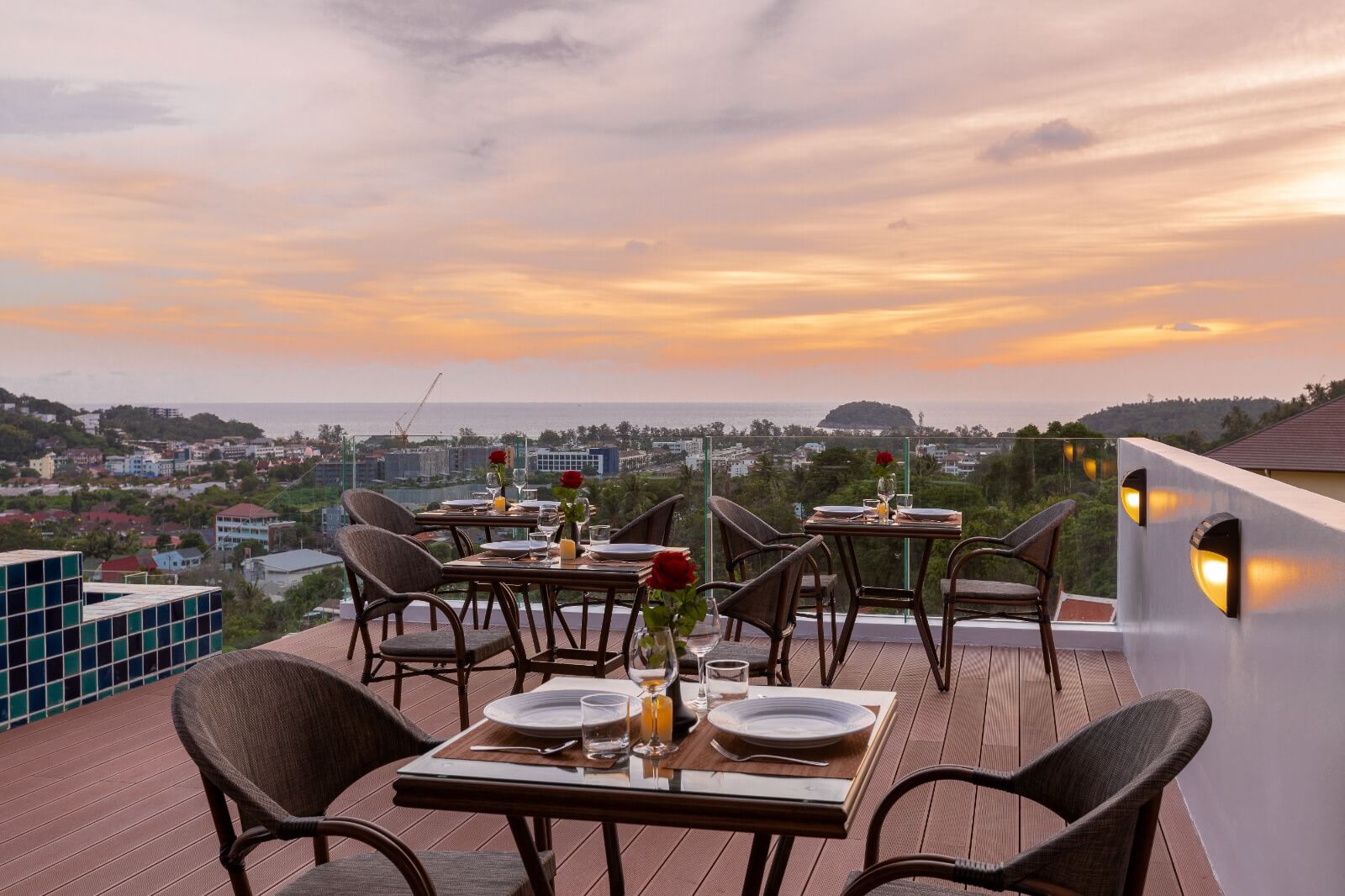 Cozy studio apartment with a balcony and sea views, Kata Karon