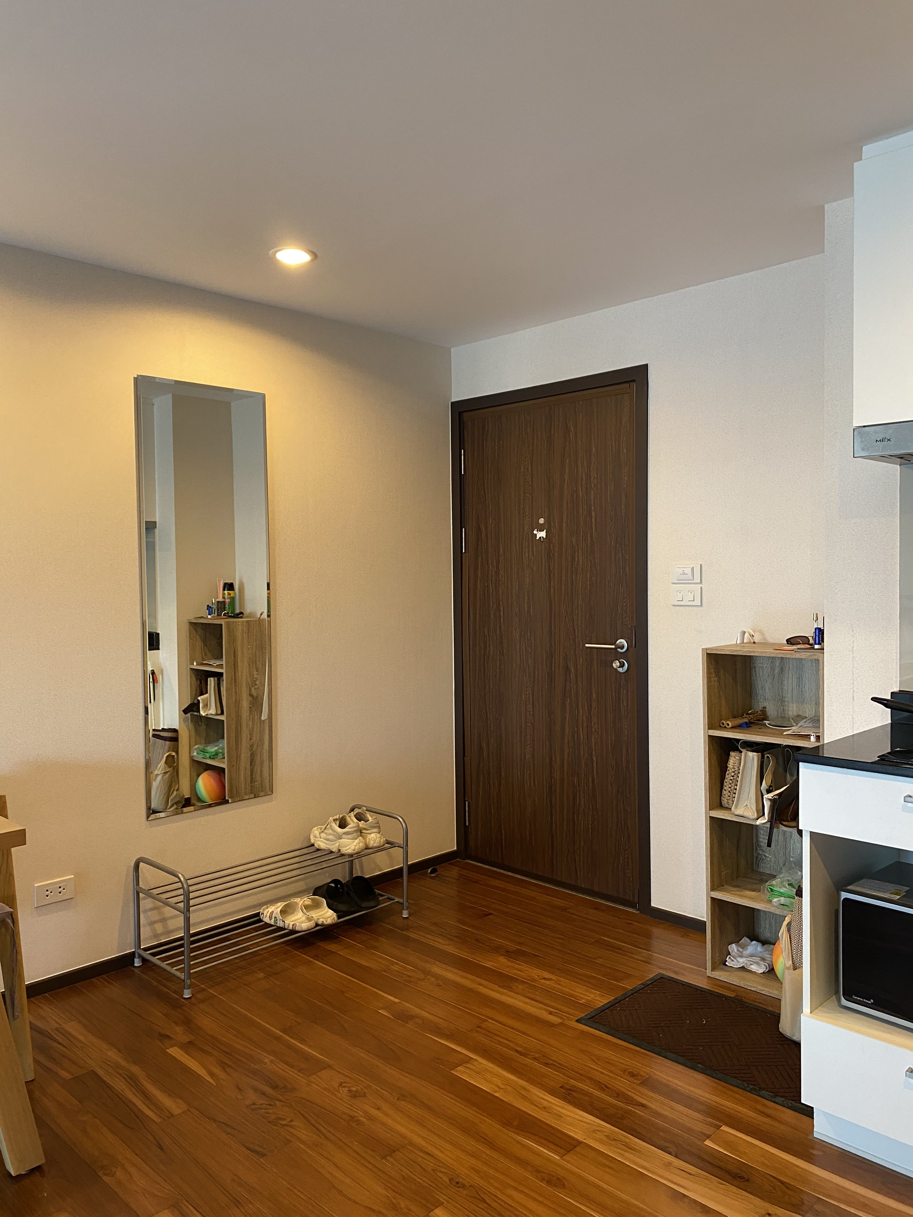Apartment in a good complex within walking distance to Nai Harn beach, 1 bedroom