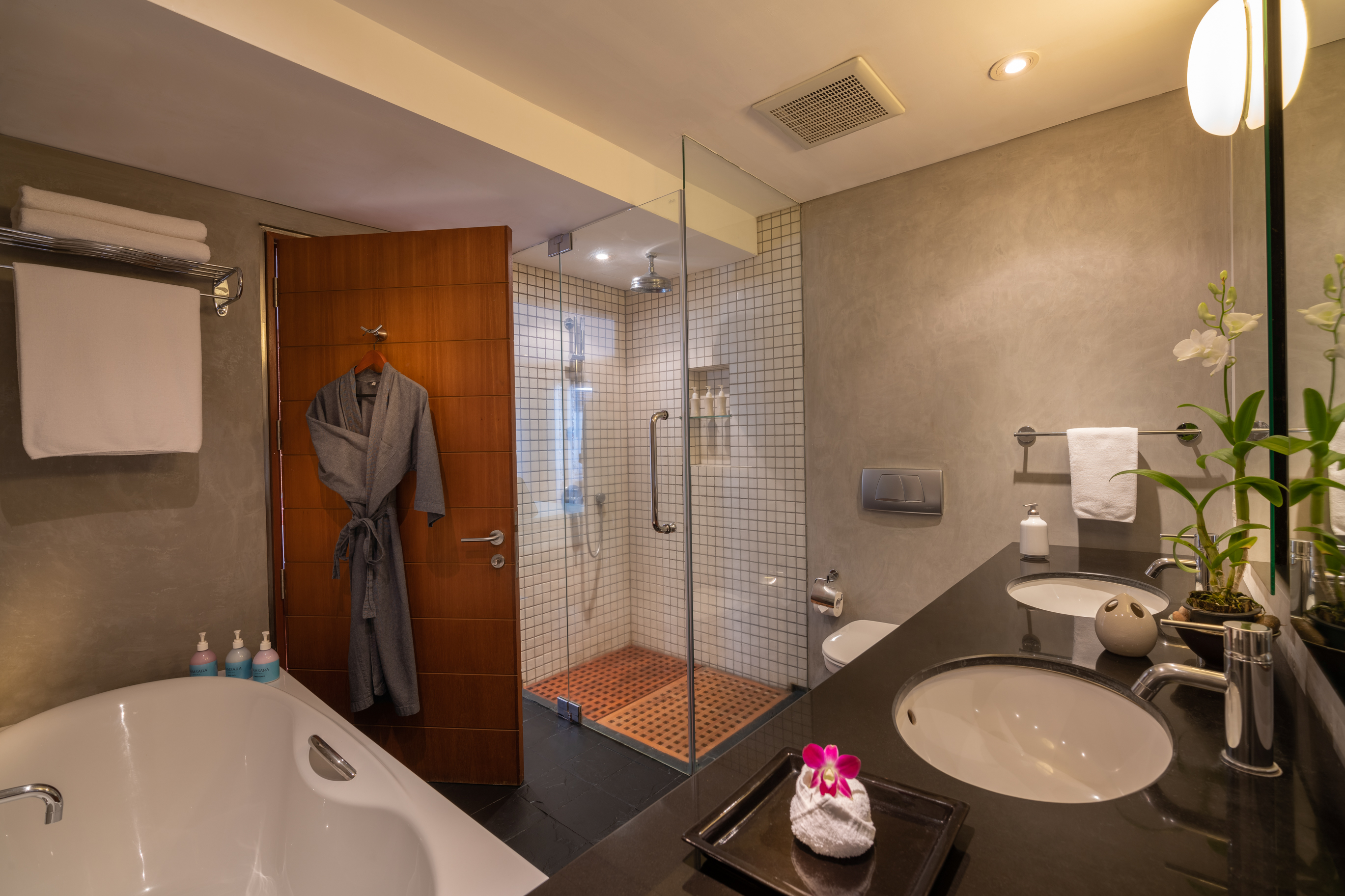 Seafront villa with stylish interior design, 6 bedrooms, Kathu