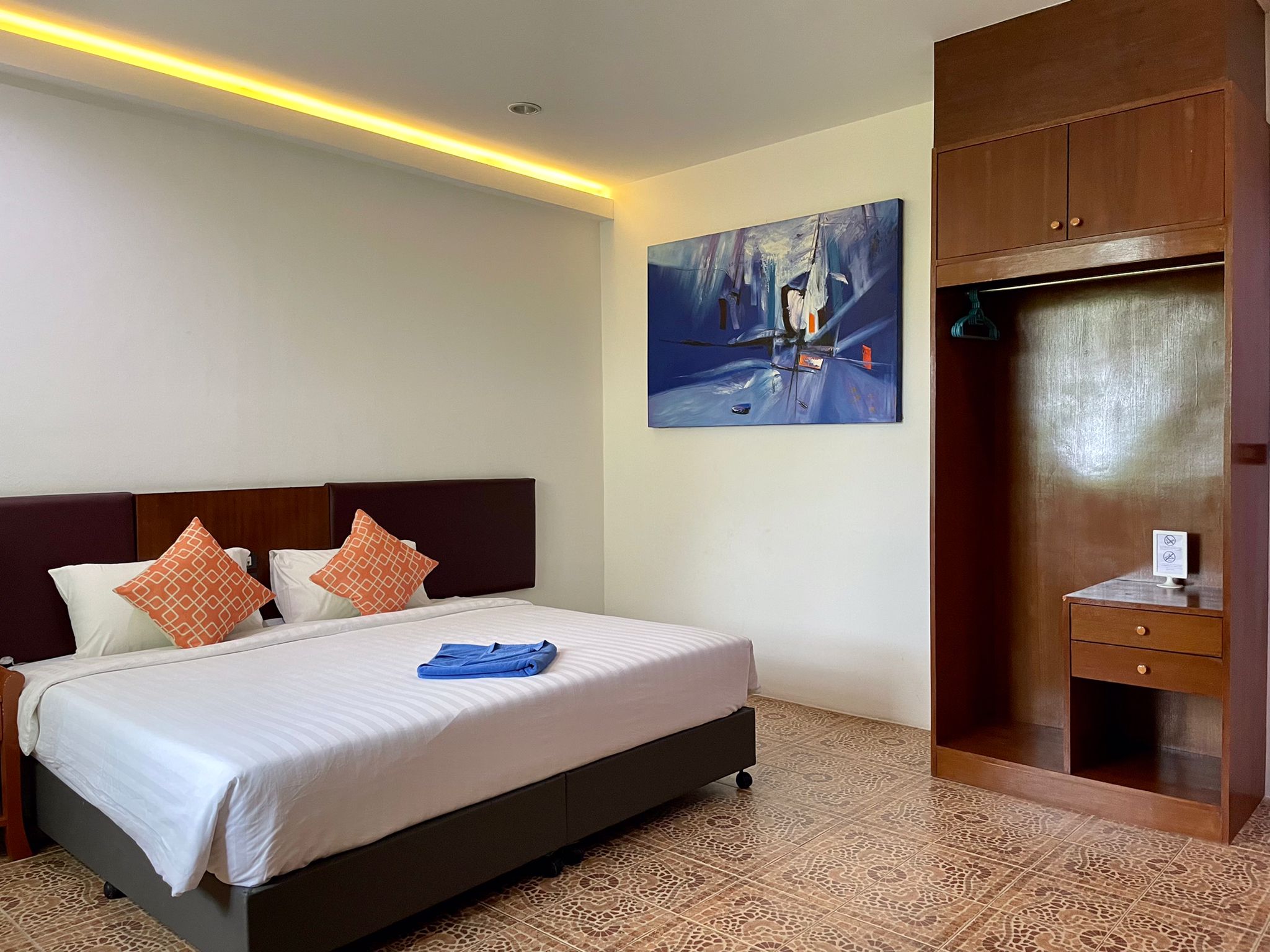 Studio apartments on the first coastline, Rawai