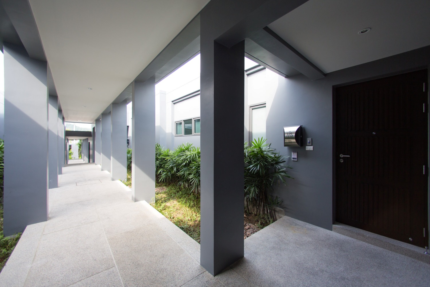 Villa with a pool in Nai Harn, 2 bedrooms