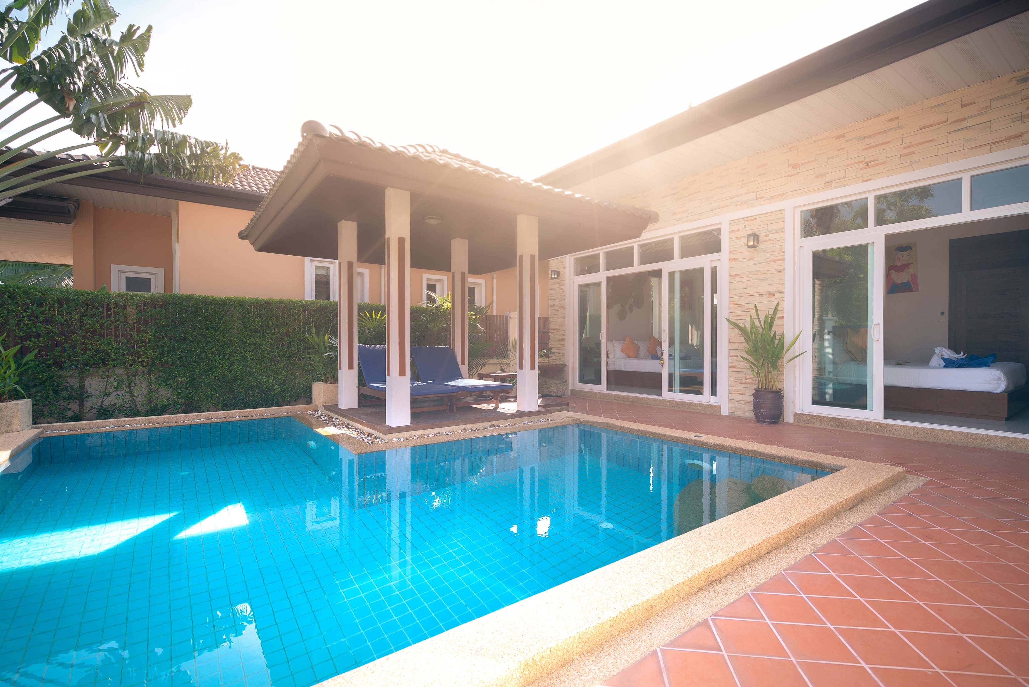 Private one-storey villa with a pool and a garden in a quiet area, 3 bedrooms, Rawai