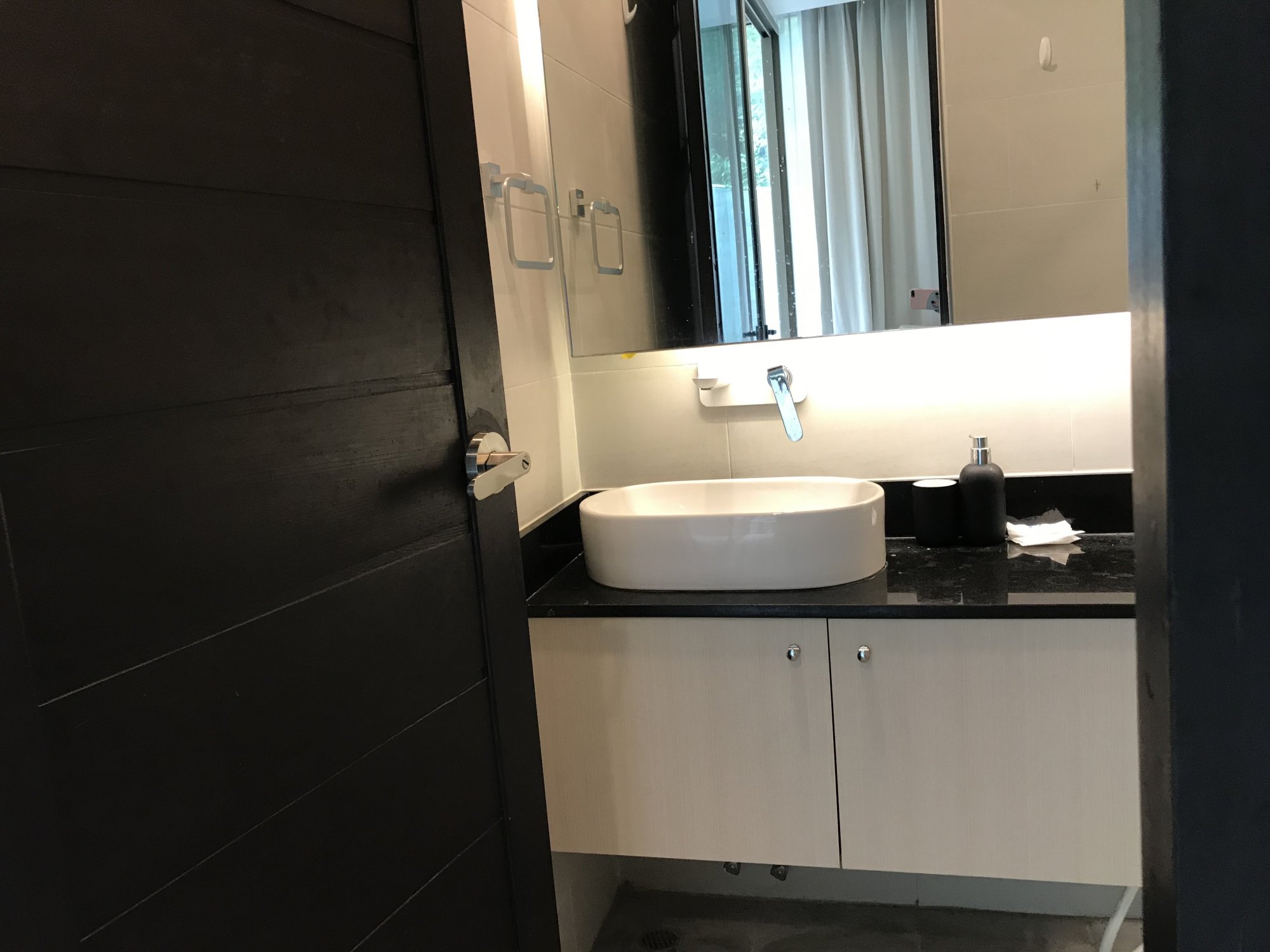 Spacious apartment with a private balcony, 1 room, Kamala