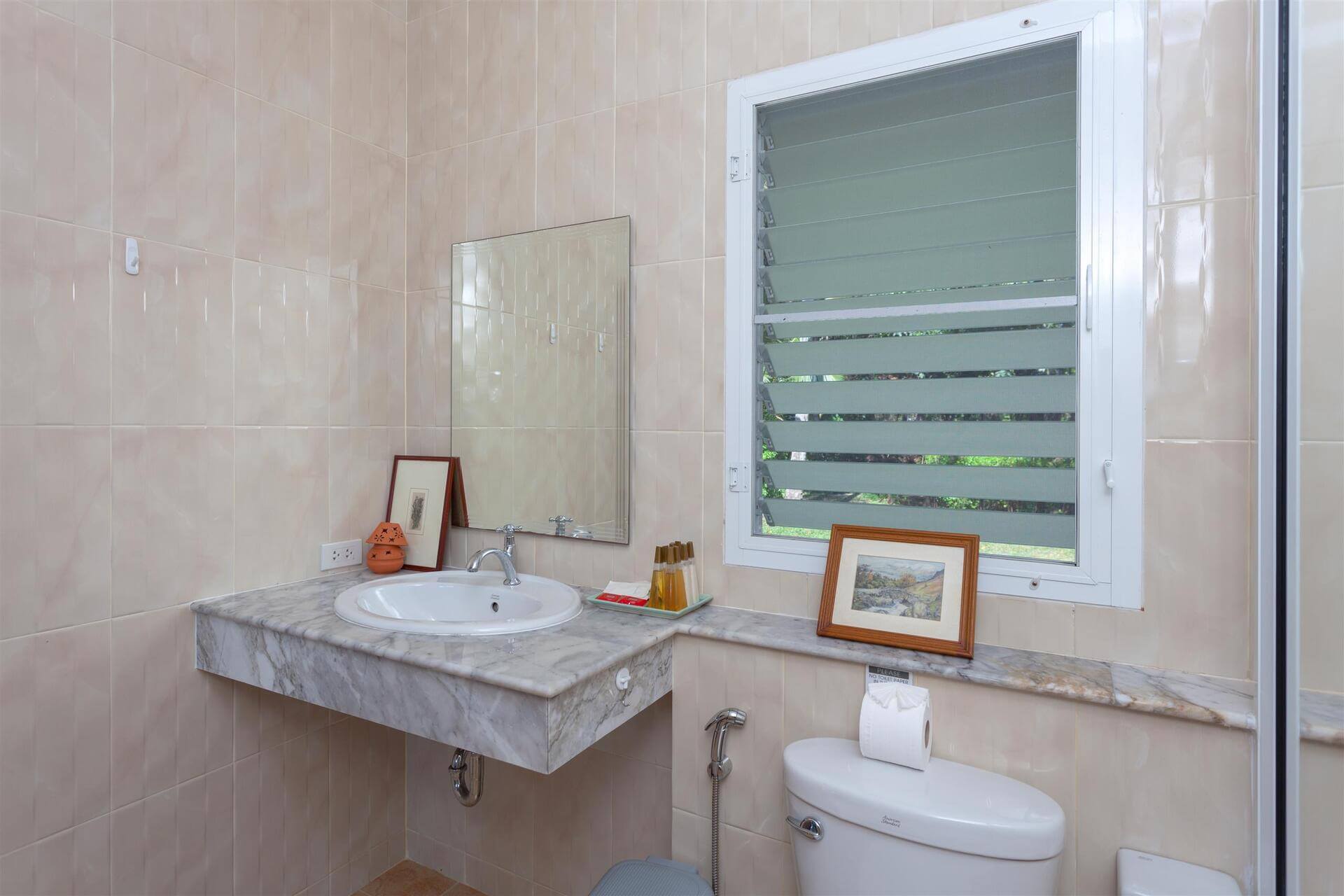 Cozy large villa with beautiful garden views, Chalong