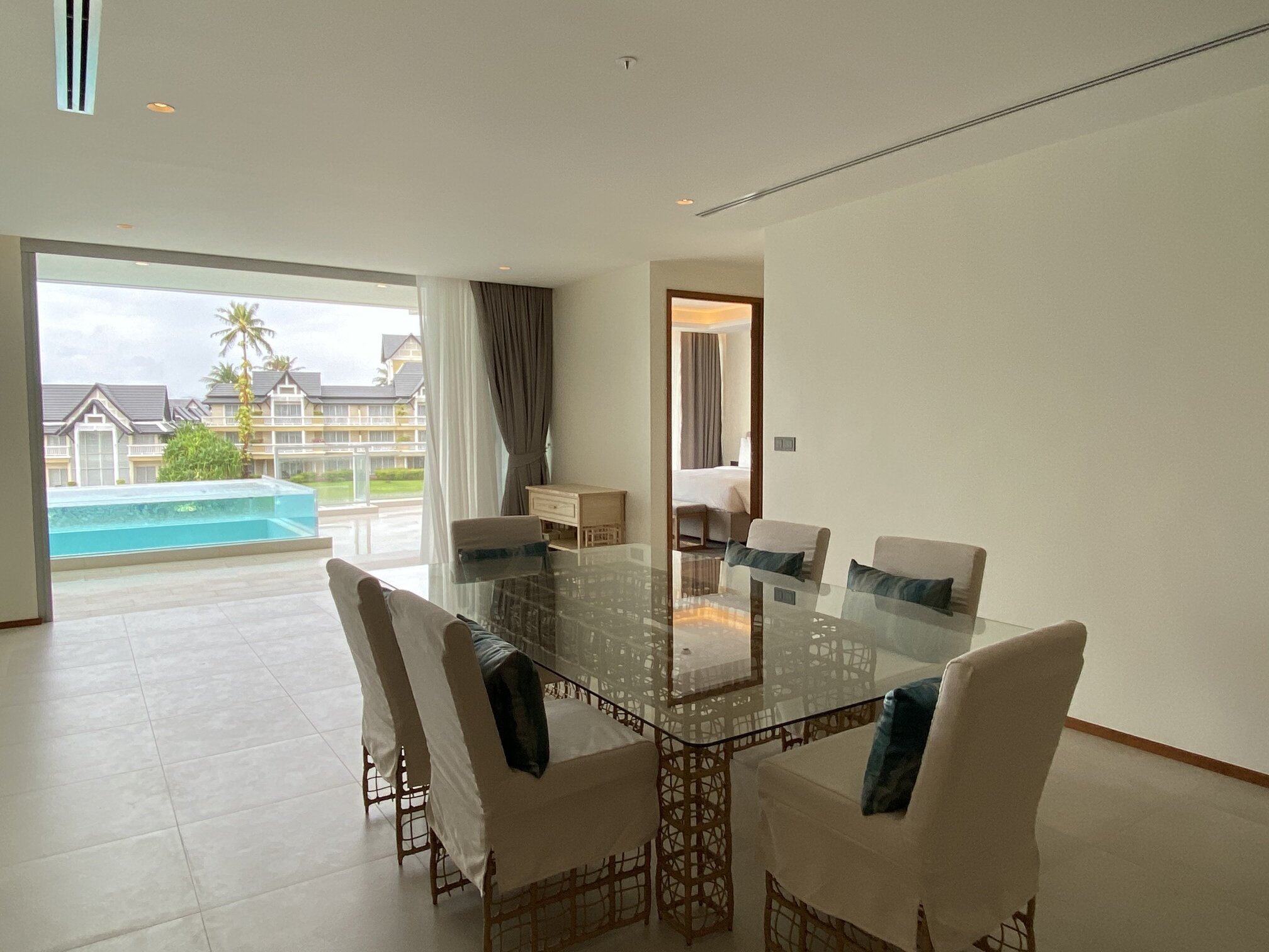 Spacious bright apartment with 2 bedrooms and everything you need for living, Bangtao