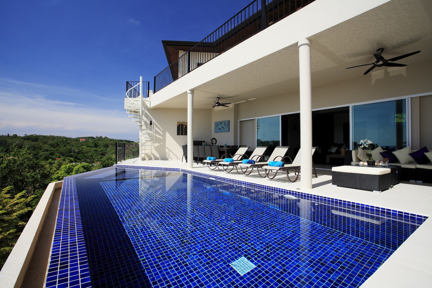 Villa with pool and private terrace, 9 bedrooms, Rawai