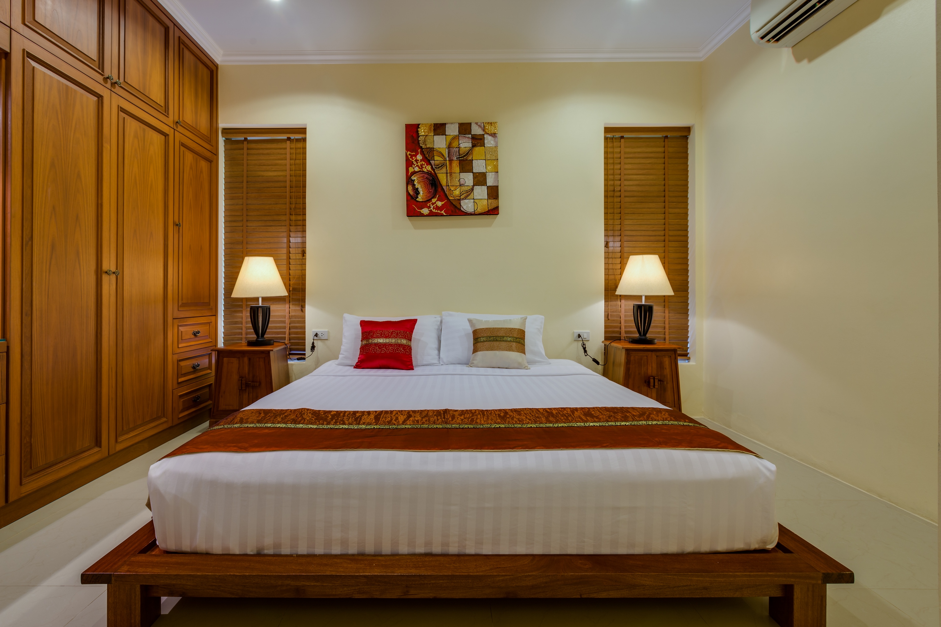 Family villa on the coastline in Rawai, 3 bedrooms
