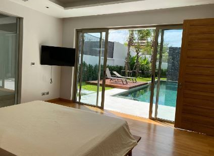 New spacious villa with 4 bedrooms, Bangtao area