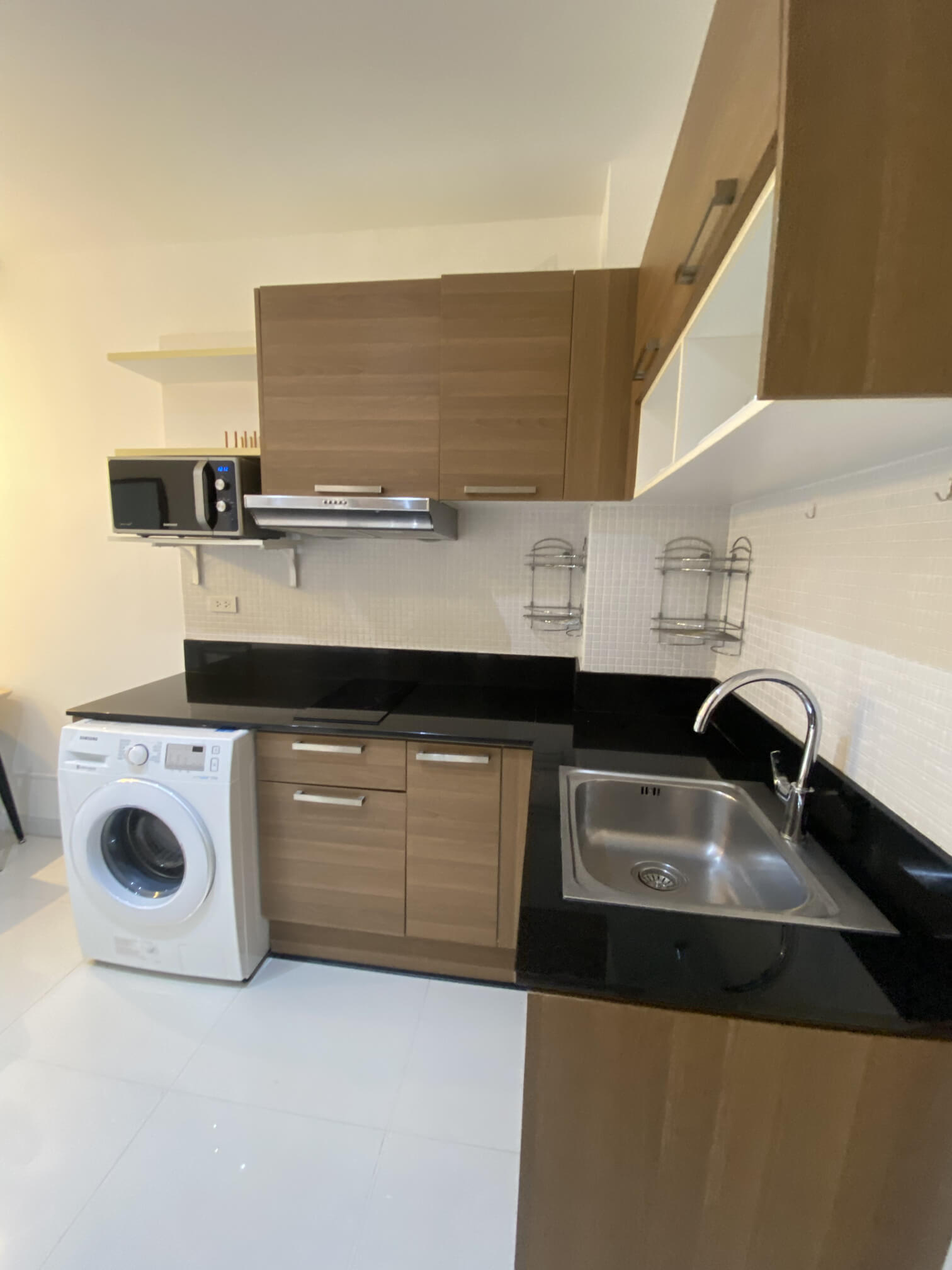 2-room apartment with a view of the city and greenery, Nai Harn