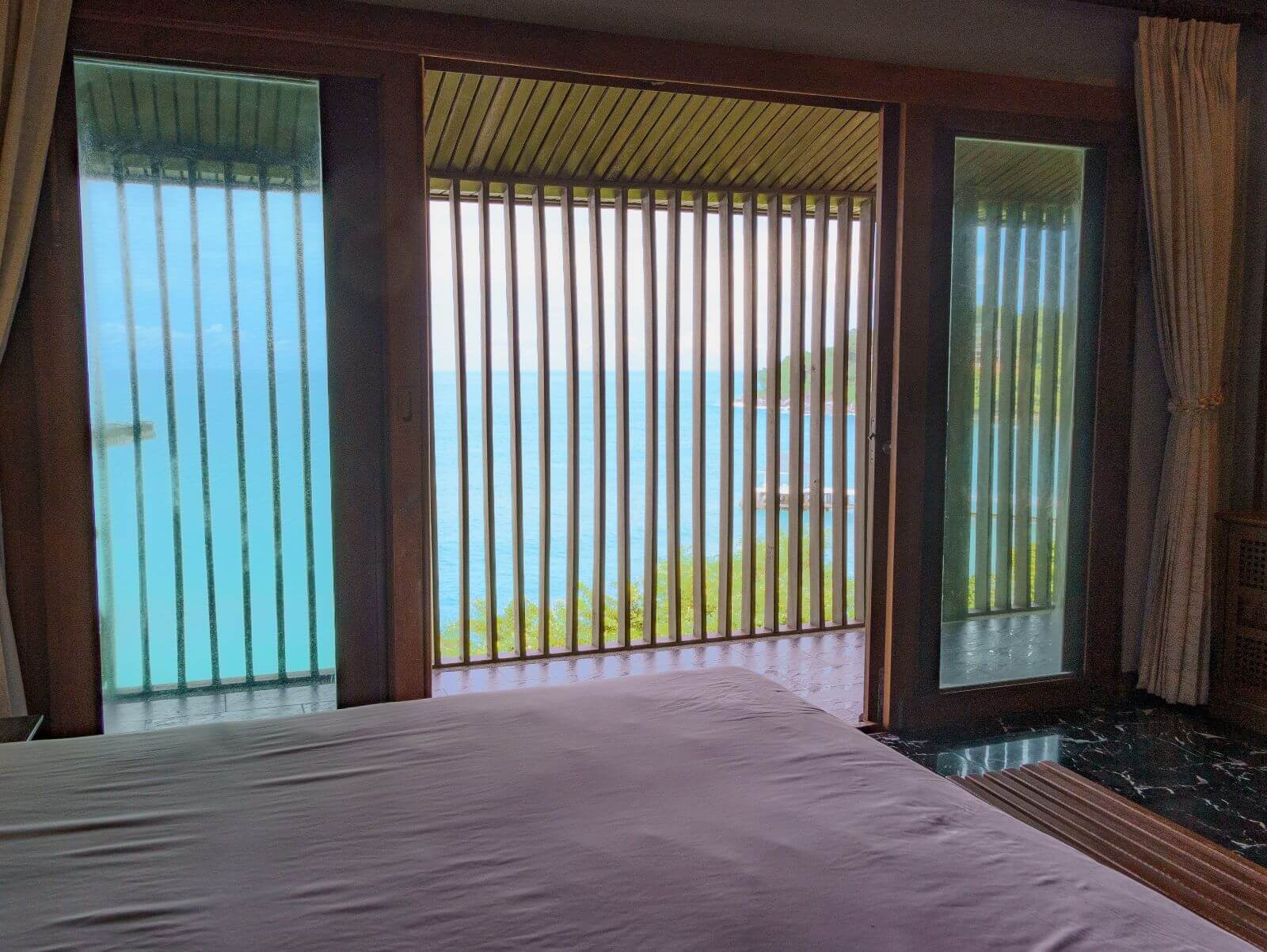 Ideal villa on rocky cliffs in Kamala area, 4 bedrooms