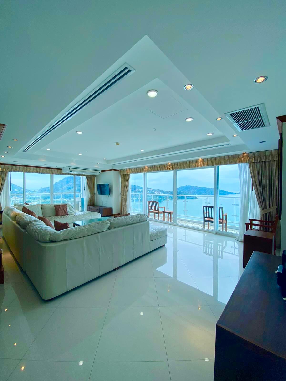 4 bedroom apartment with garden and sea view, Patong