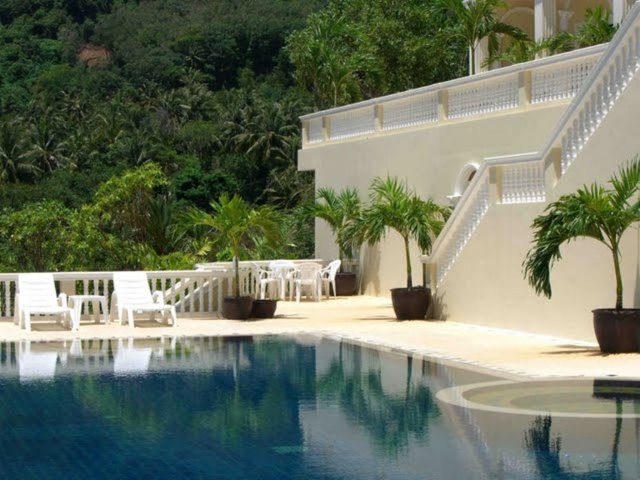 1 bedroom apartment with balcony and garden, Karon