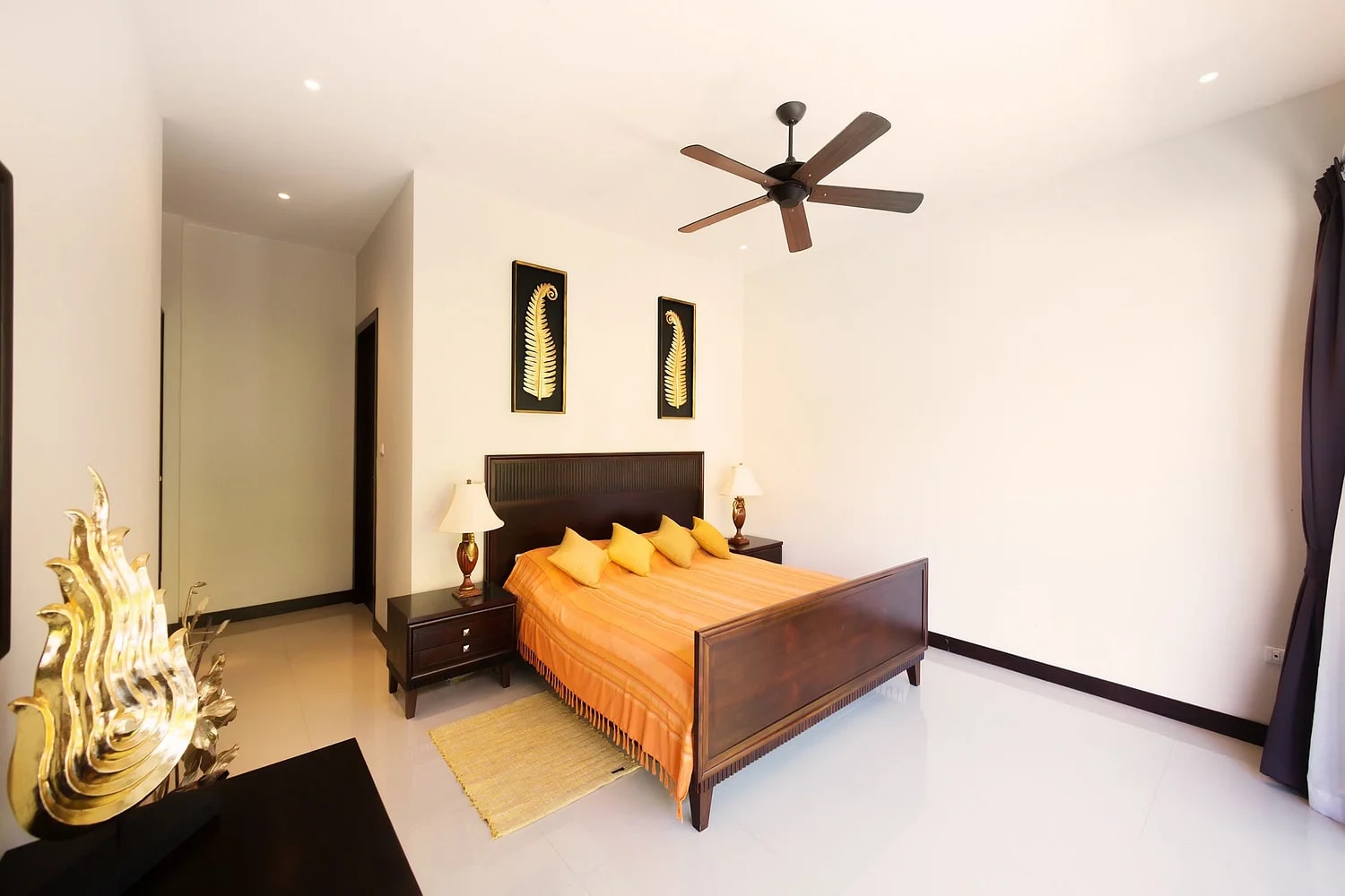 Cozy villa with a pool in Rawai, 3 bedrooms