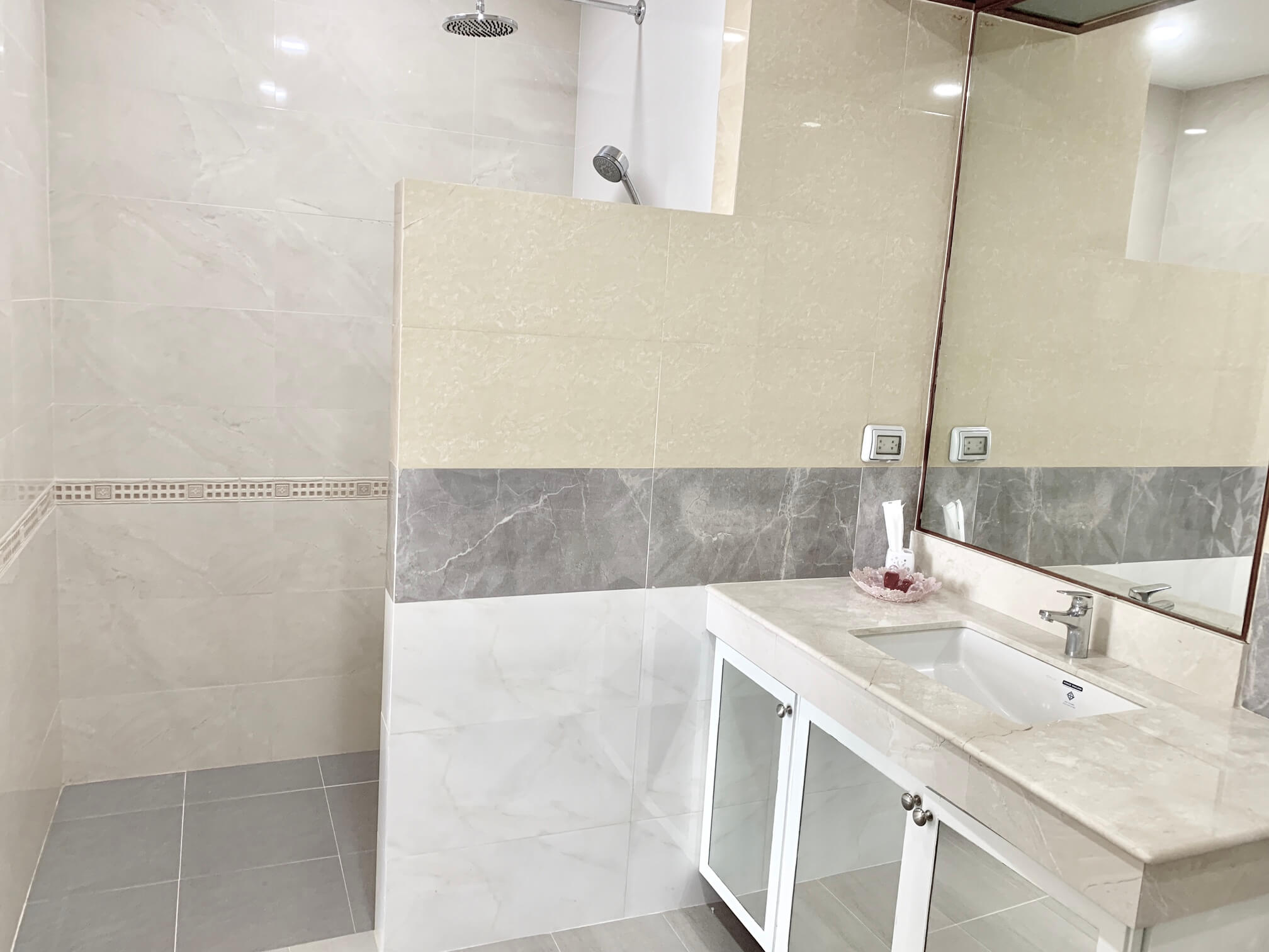 Simple Design One-Bedroom Apartment Kata