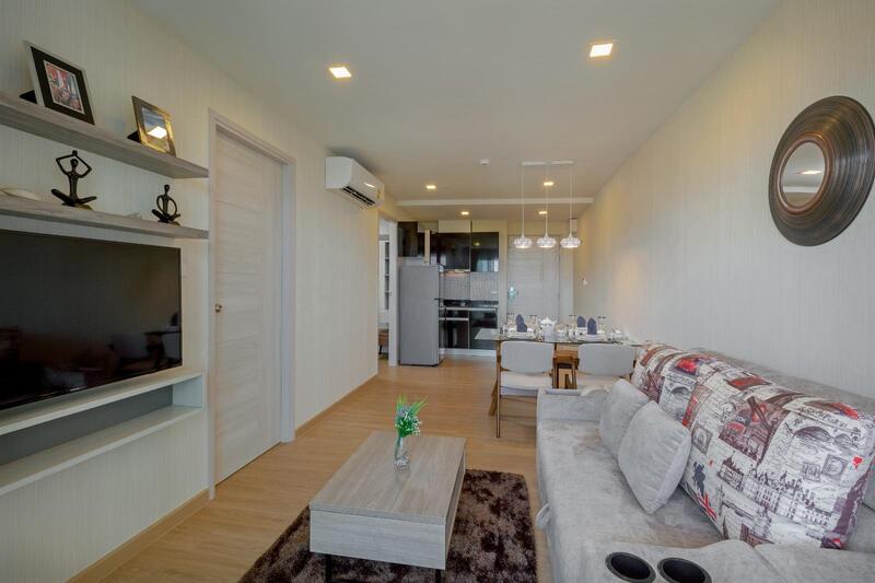 Light Design Apartment with Private Balcony, 2 Bedrooms, Kata Karon