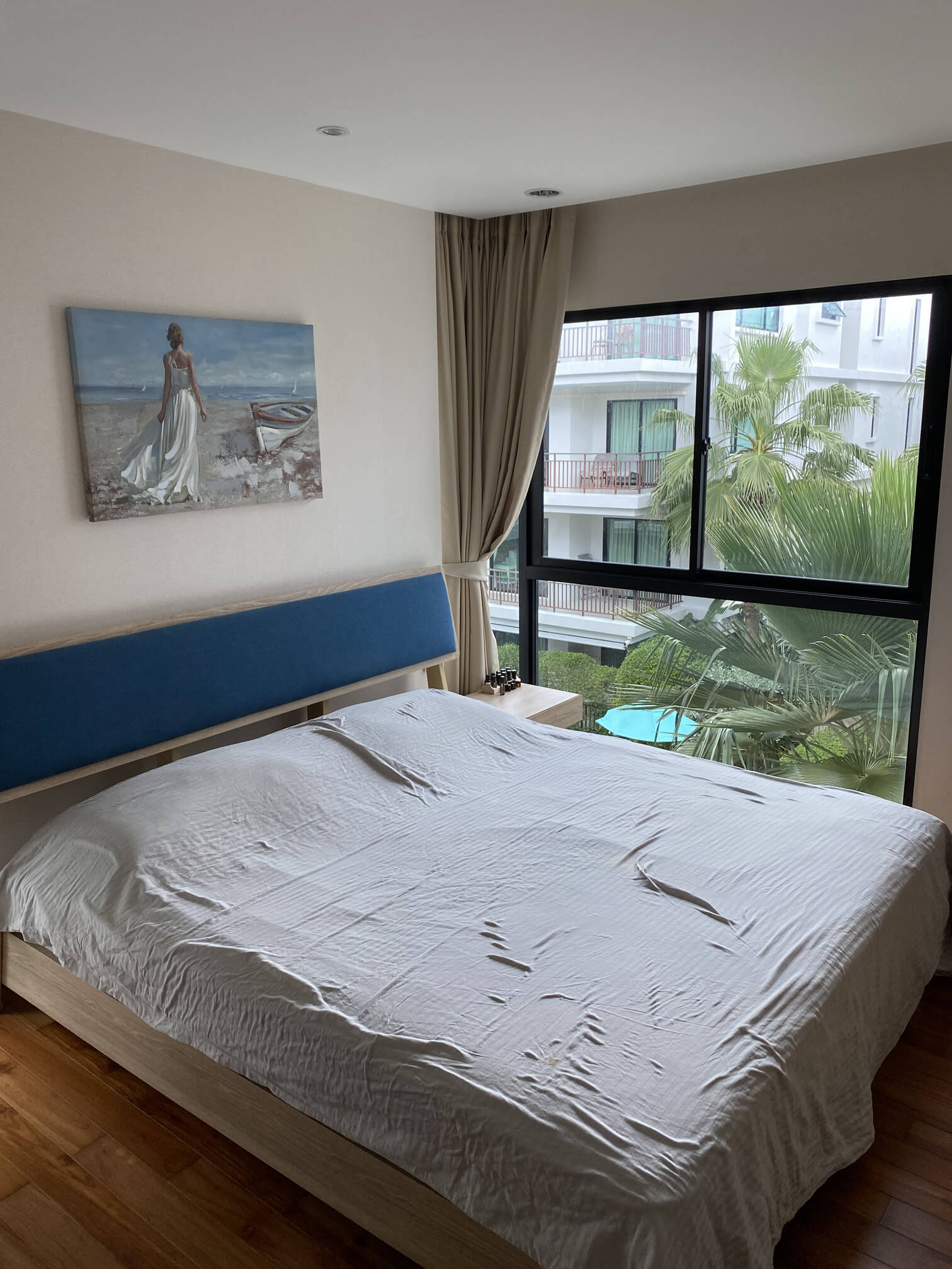 Cozy 1-room apartment overlooking the pool in a residential complex on the coastline, Rawai