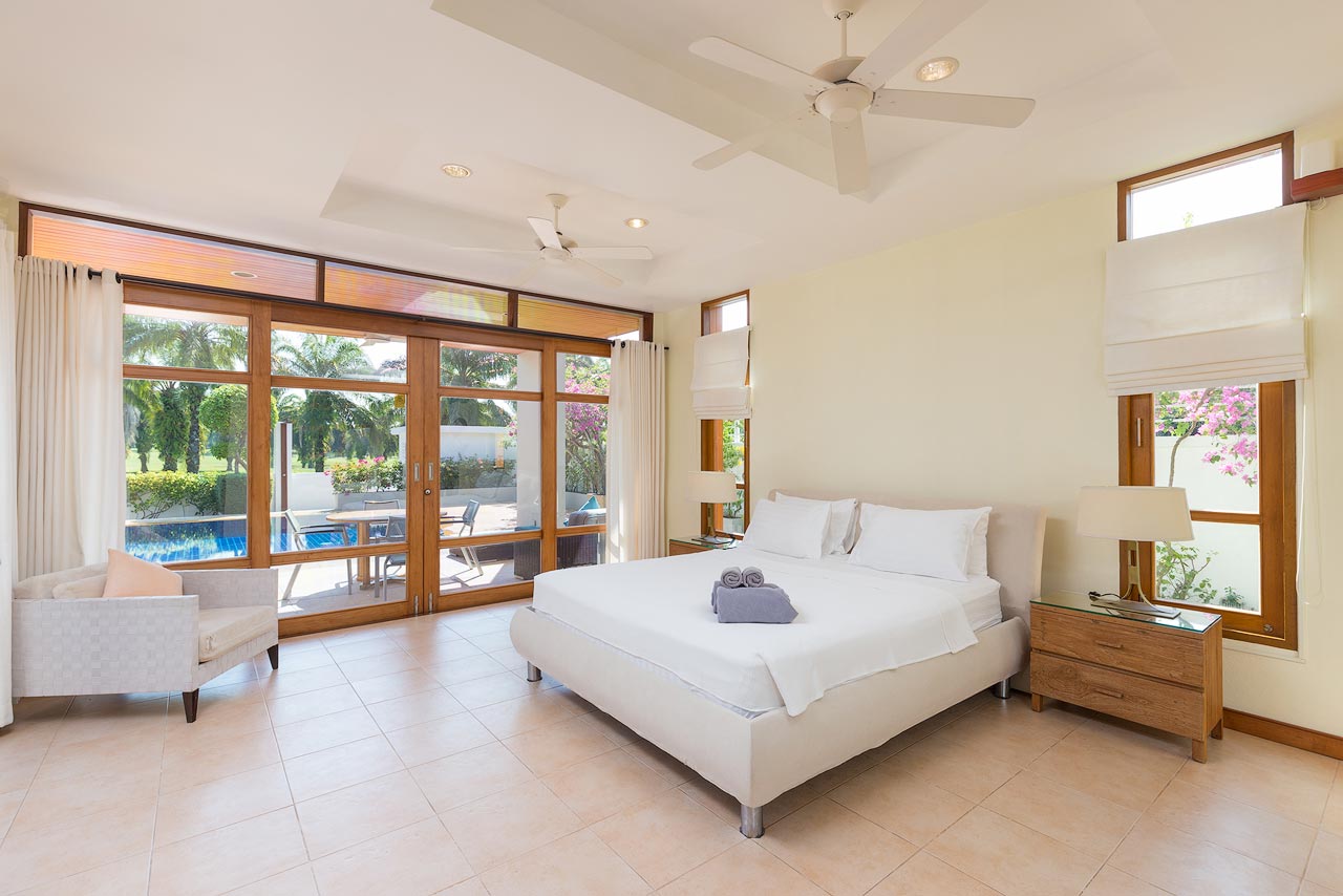 Spacious villa with private pool and landscaped garden, 5 bedrooms, Kathu