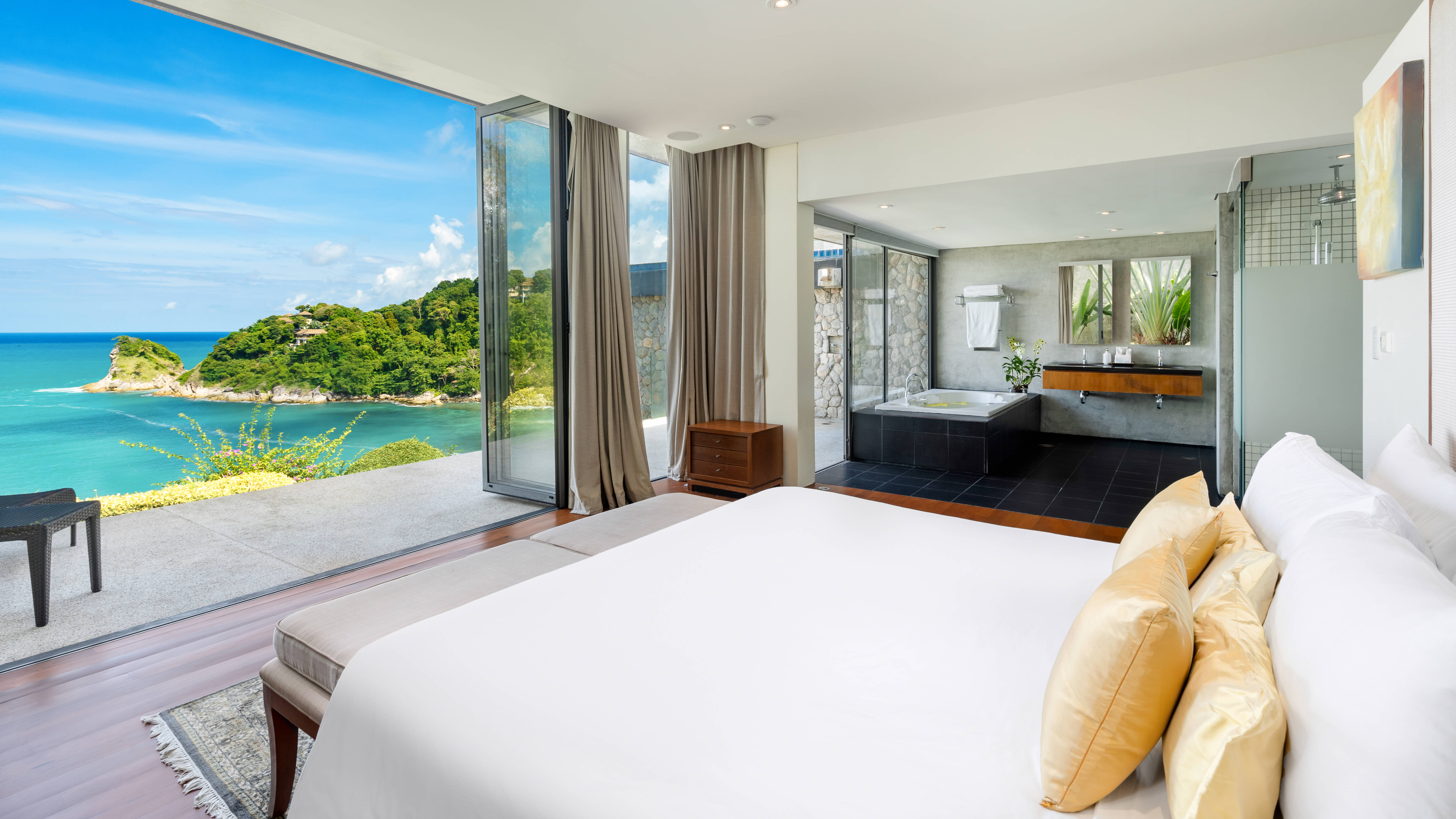Seafront villa with stylish interior design, 6 bedrooms, Kathu