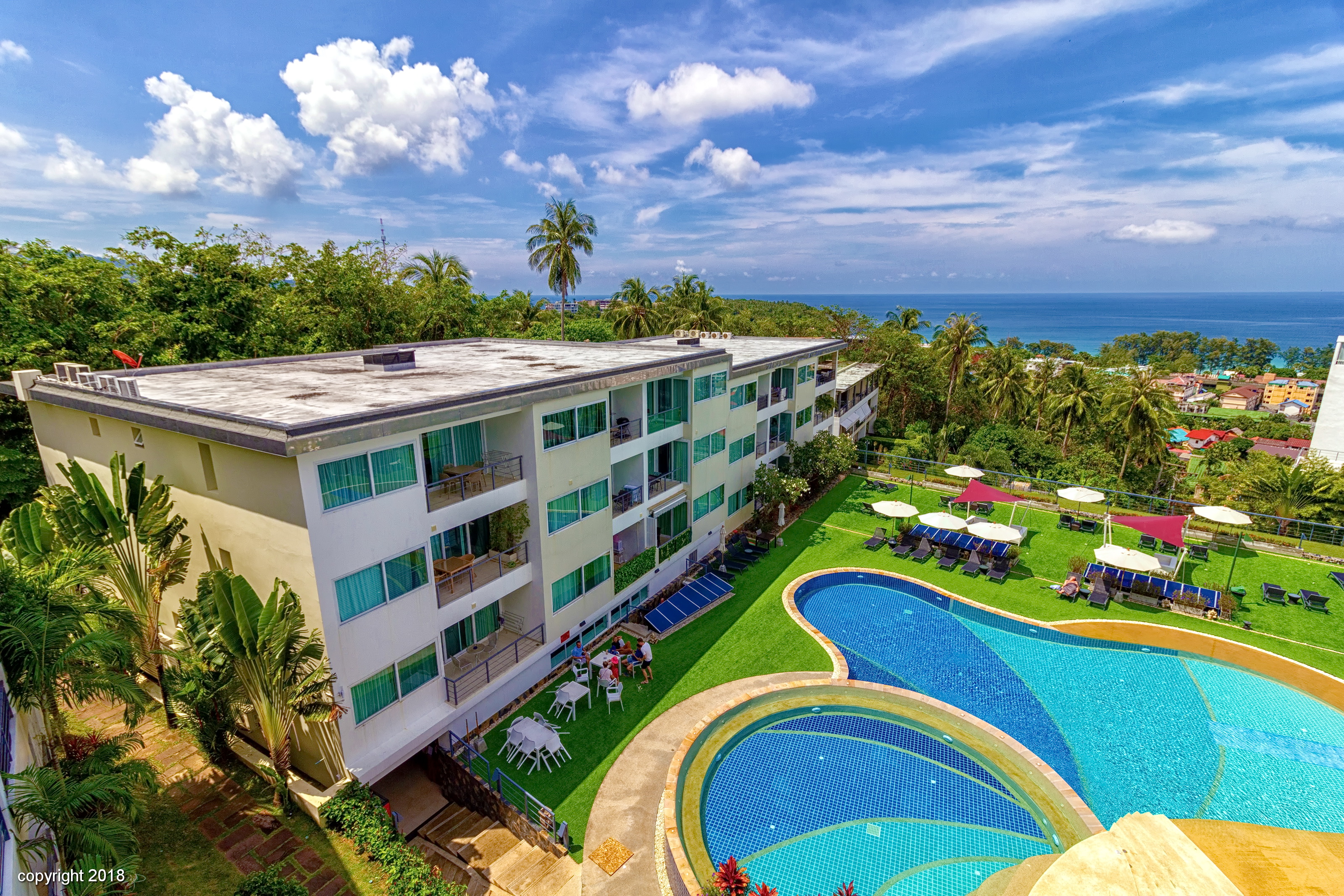 Spacious apartment with designer renovation and breathtaking sea and jungle views, 2 bedrooms, Karon