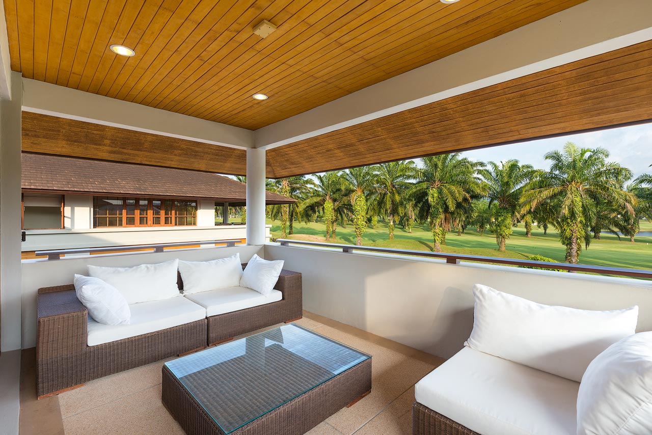 Spacious villa with private pool and landscaped garden, 5 bedrooms, Kathu