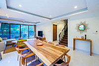 Luxurious 4 bedroom rooftop pool villa, Bangtao