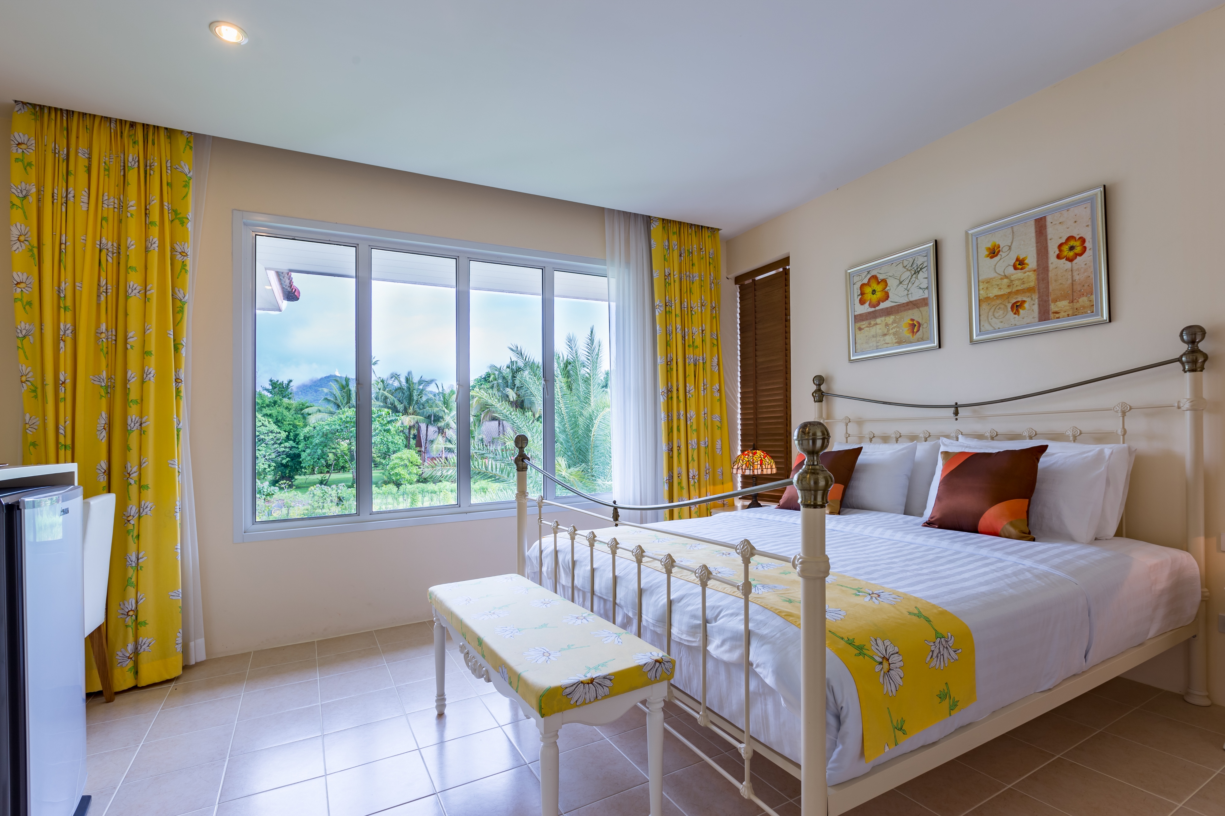 Luxurious two-storey villa with sea views and a private pool in Rawai, 9 bedrooms