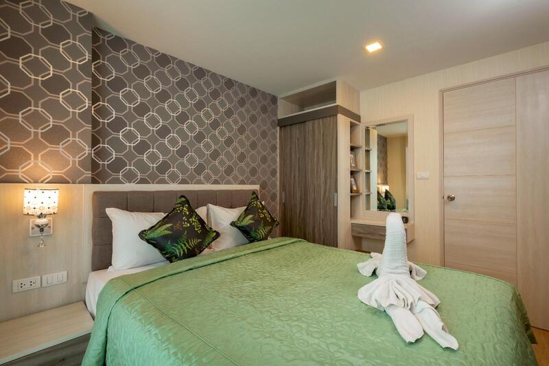 Light Design Apartment with Private Balcony, 2 Bedrooms, Kata Karon