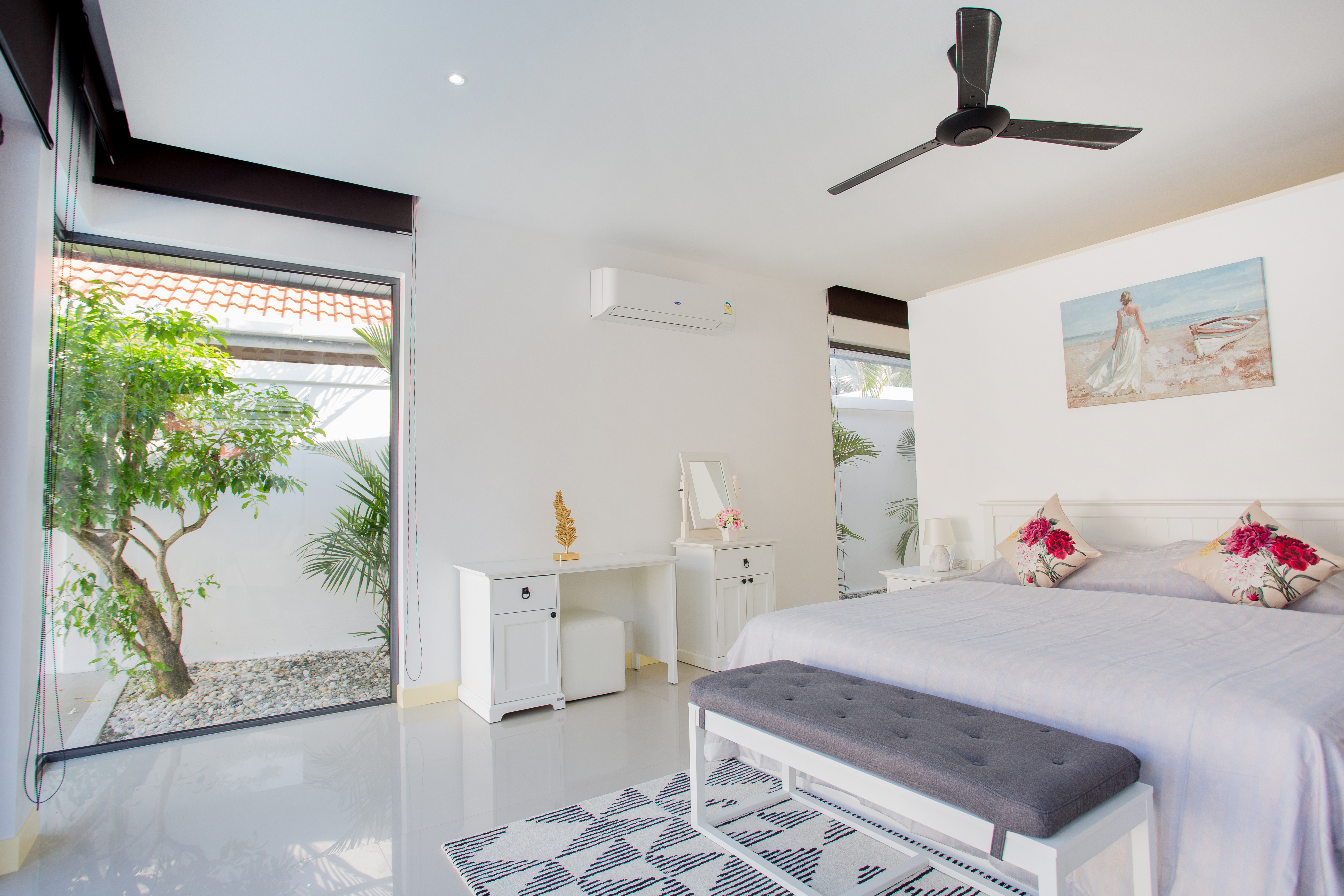 Spacious 4 bedroom contemporary style villa, Rawai