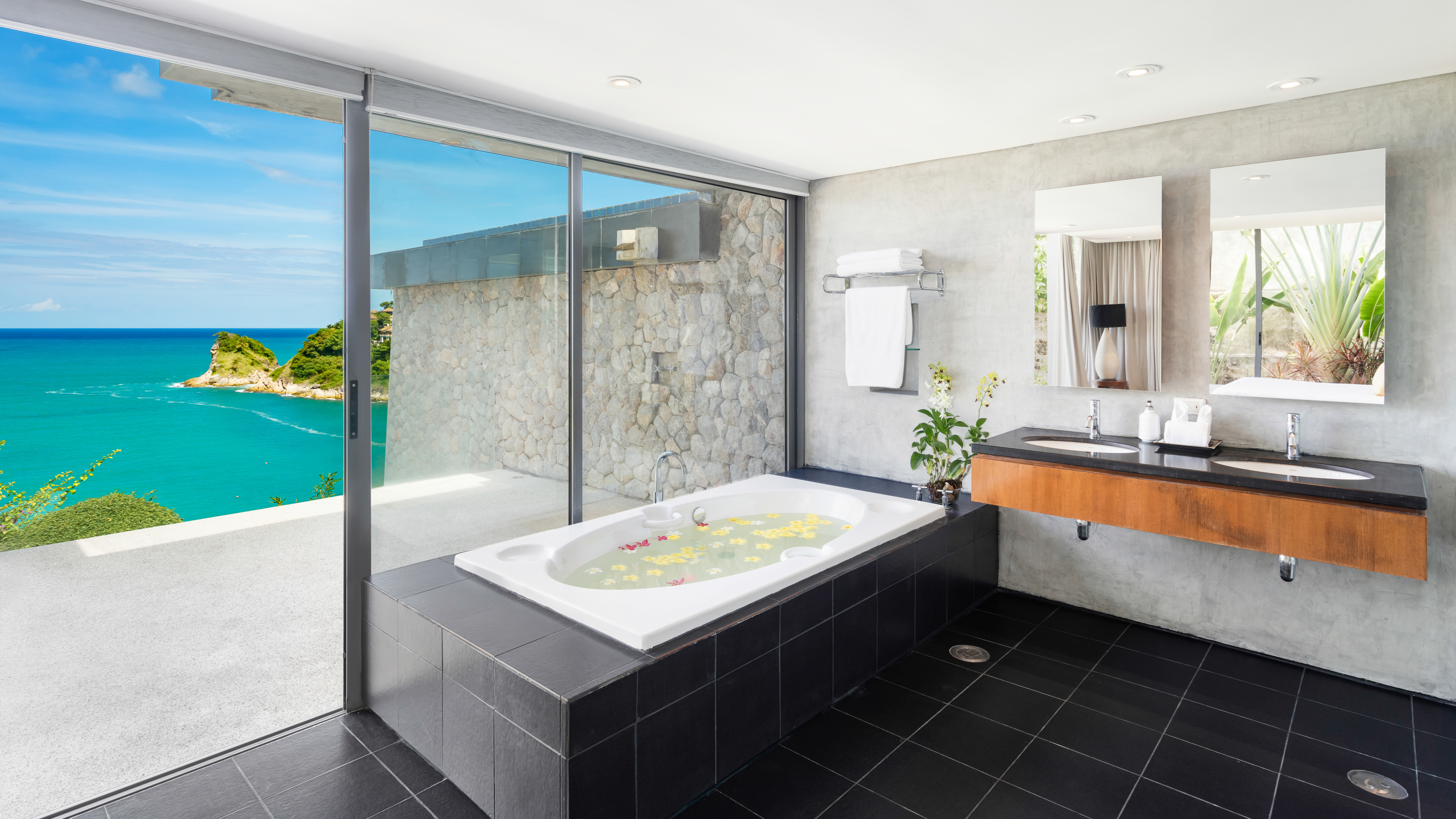 Seafront villa with stylish interior design, 6 bedrooms, Kathu