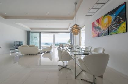 Family 3-bedroom apartment in Karon area