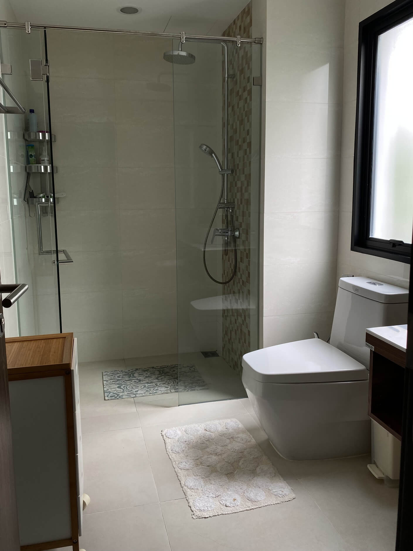Cozy 1-room apartment overlooking the pool in a residential complex on the coastline, Rawai
