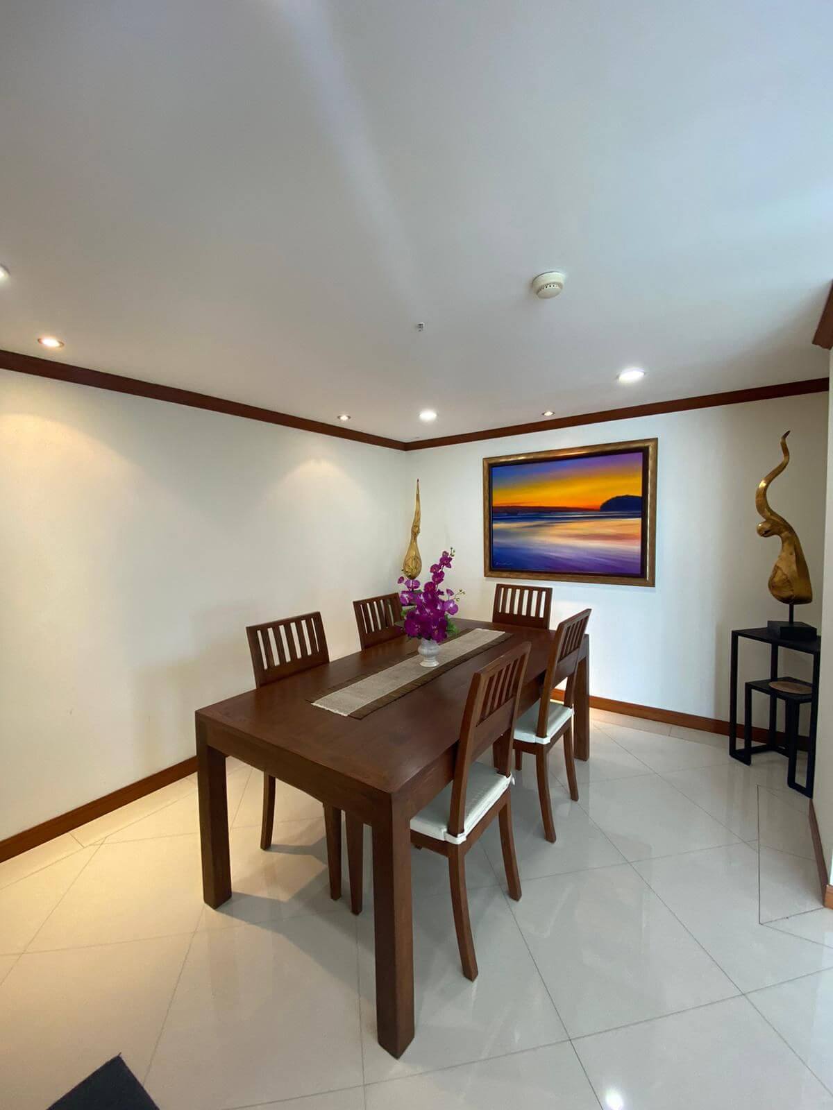 4 bedroom apartment with garden and sea view, Patong