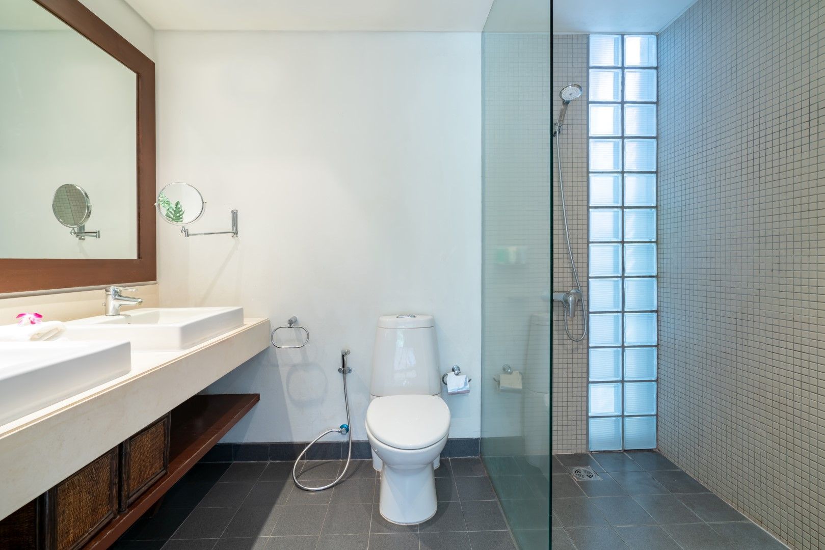 Two-bedroom apartment in a complex surrounded by a picturesque garden, Bangtao