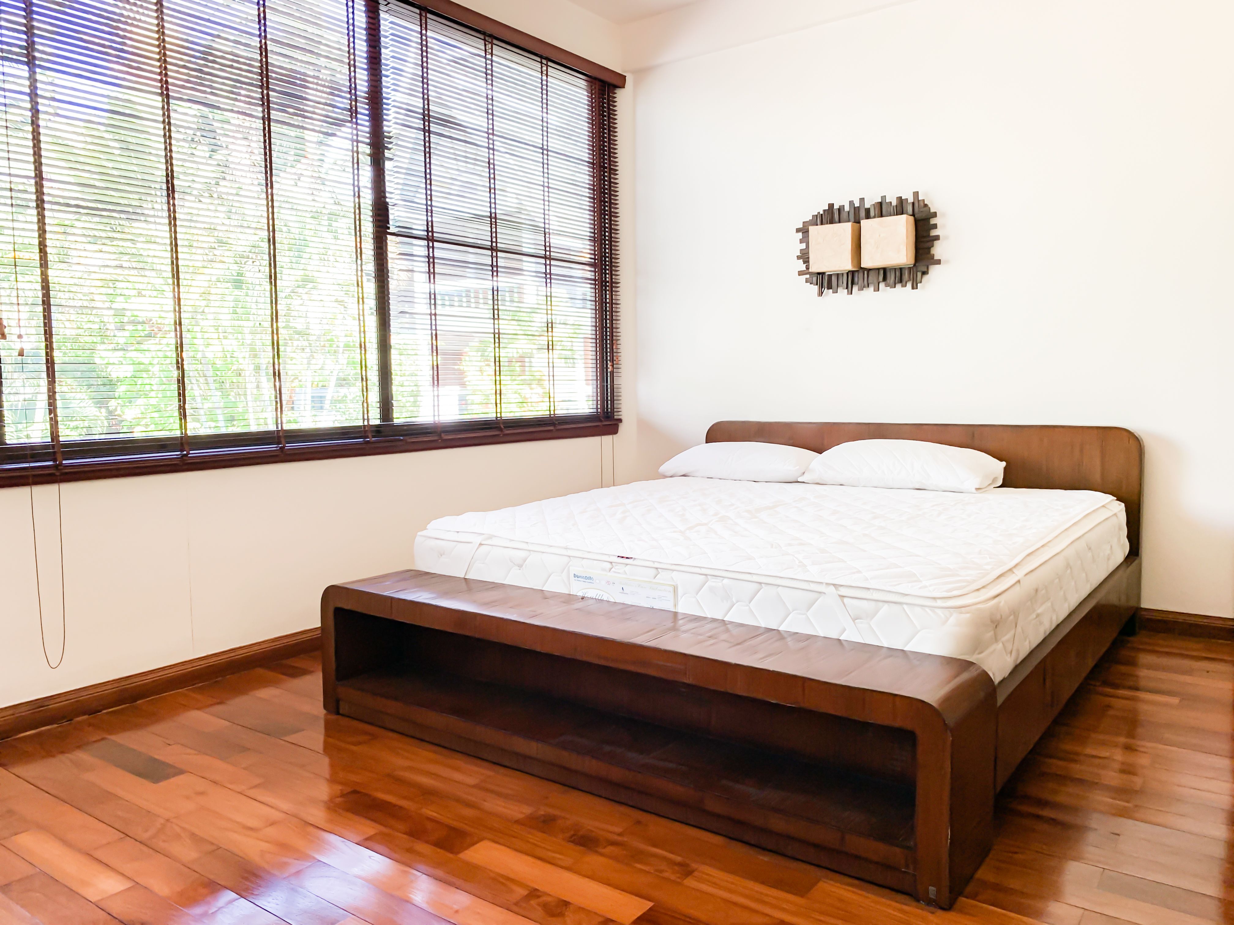 Private 4-bedroom villa with shared pool, Nai Harn