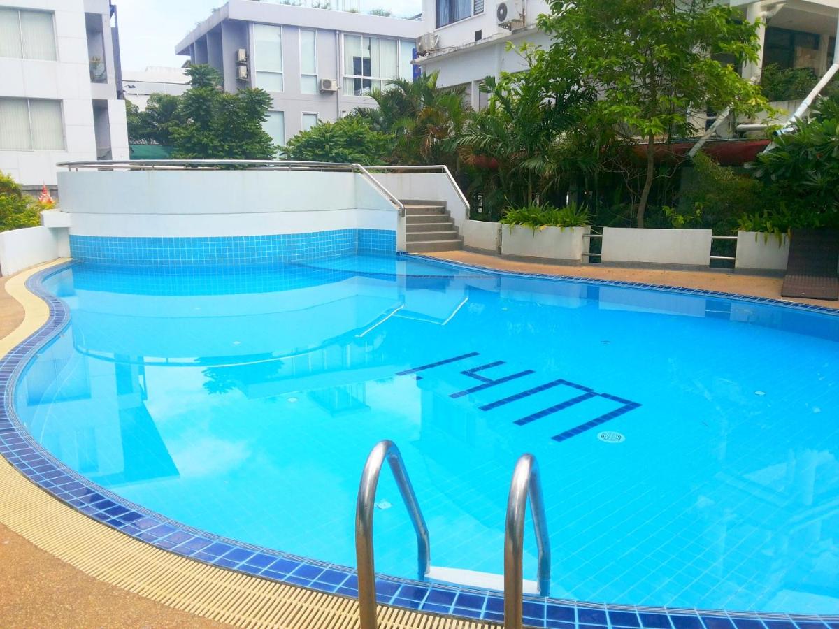 Apartment with a modern interior in a new residential complex 5 minutes from Patong Beach., 1 bedroom