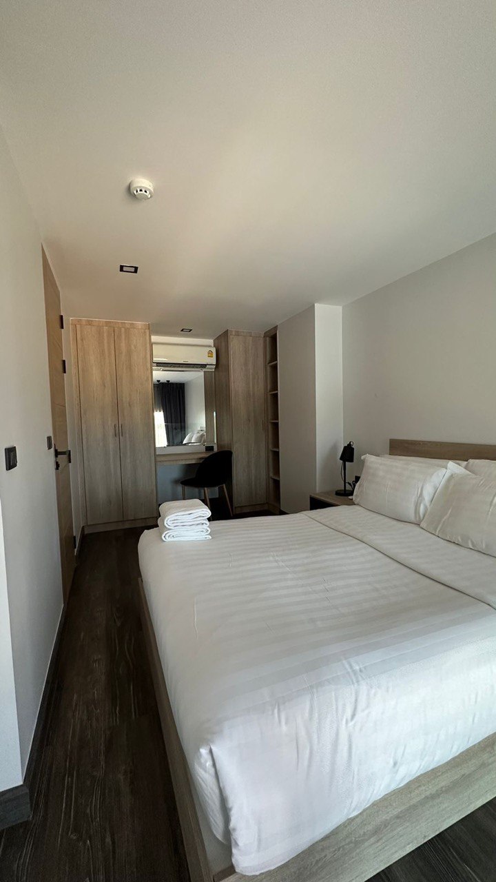 1 bedroom loft style apartment, Nai Harn