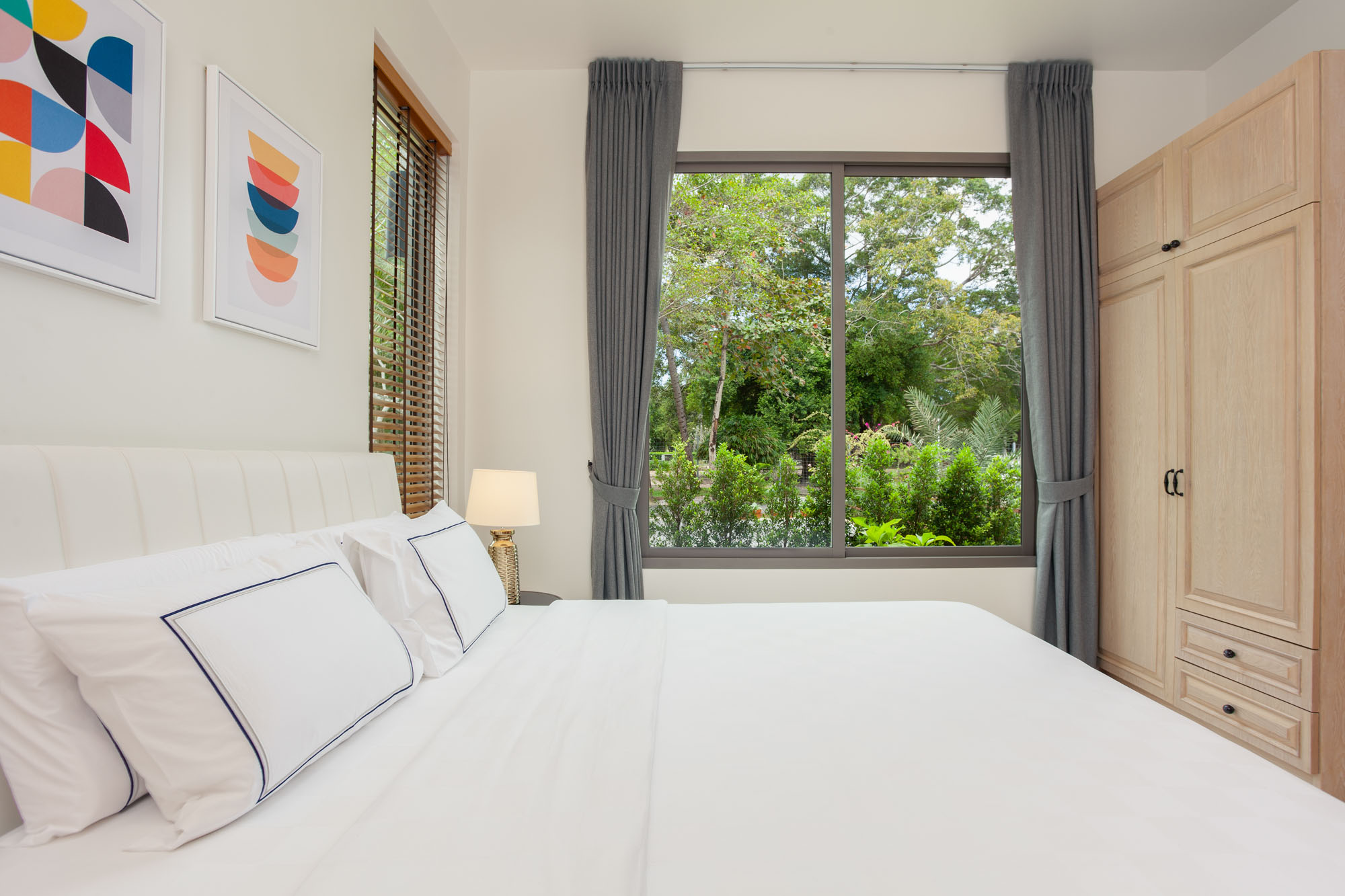 Two-storey villa with a pool in Rawai, 3 bedrooms