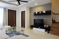 Modern townhouse with swimming pool in Bangtao, 3 bedrooms