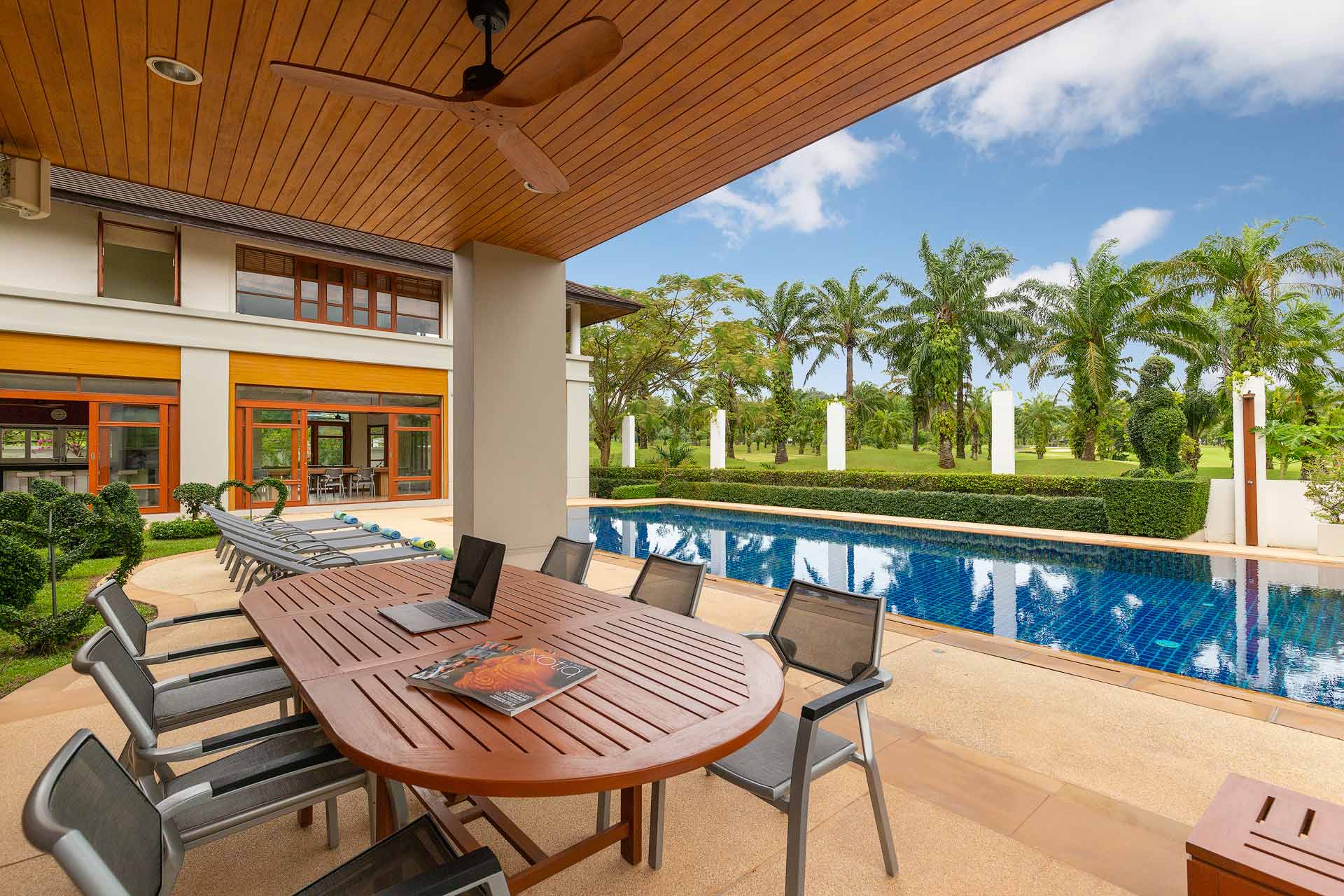 Spacious villa with private pool and landscaped garden, 5 bedrooms, Kathu
